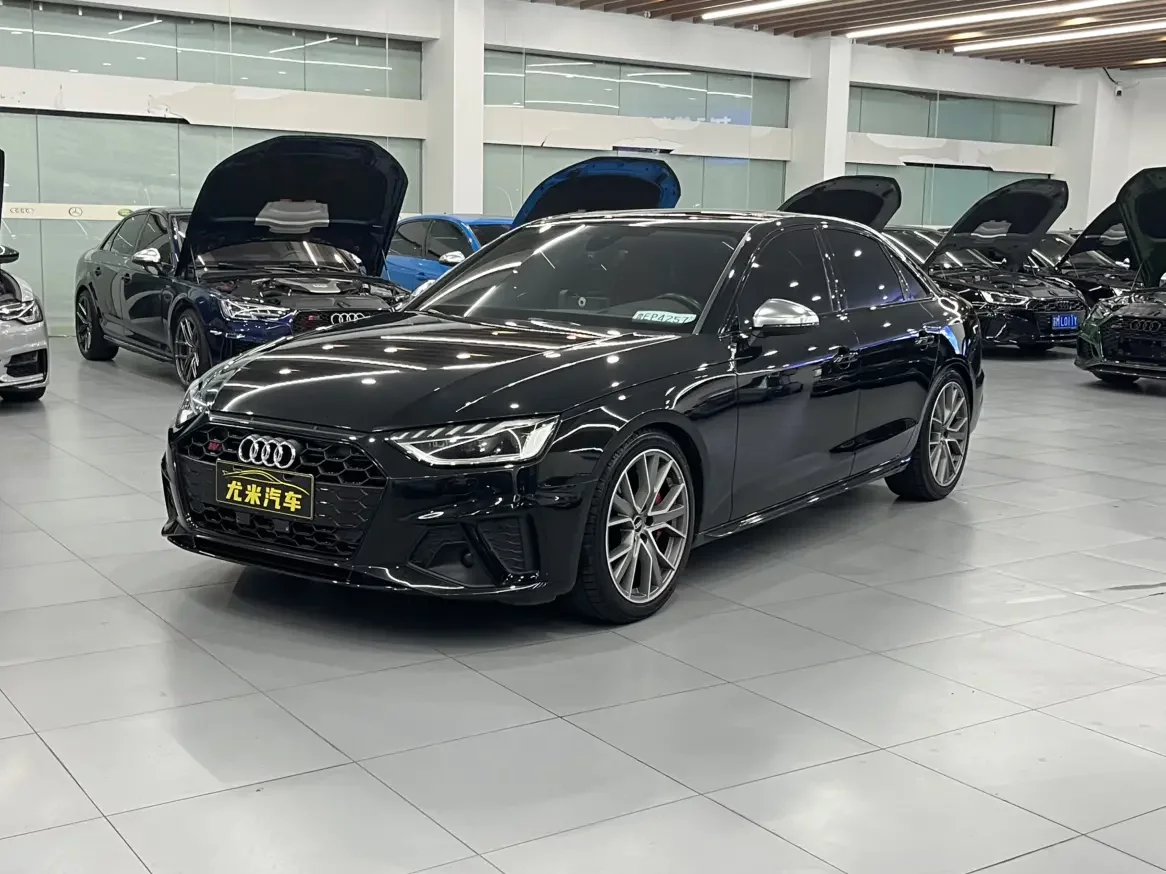 Audi S4