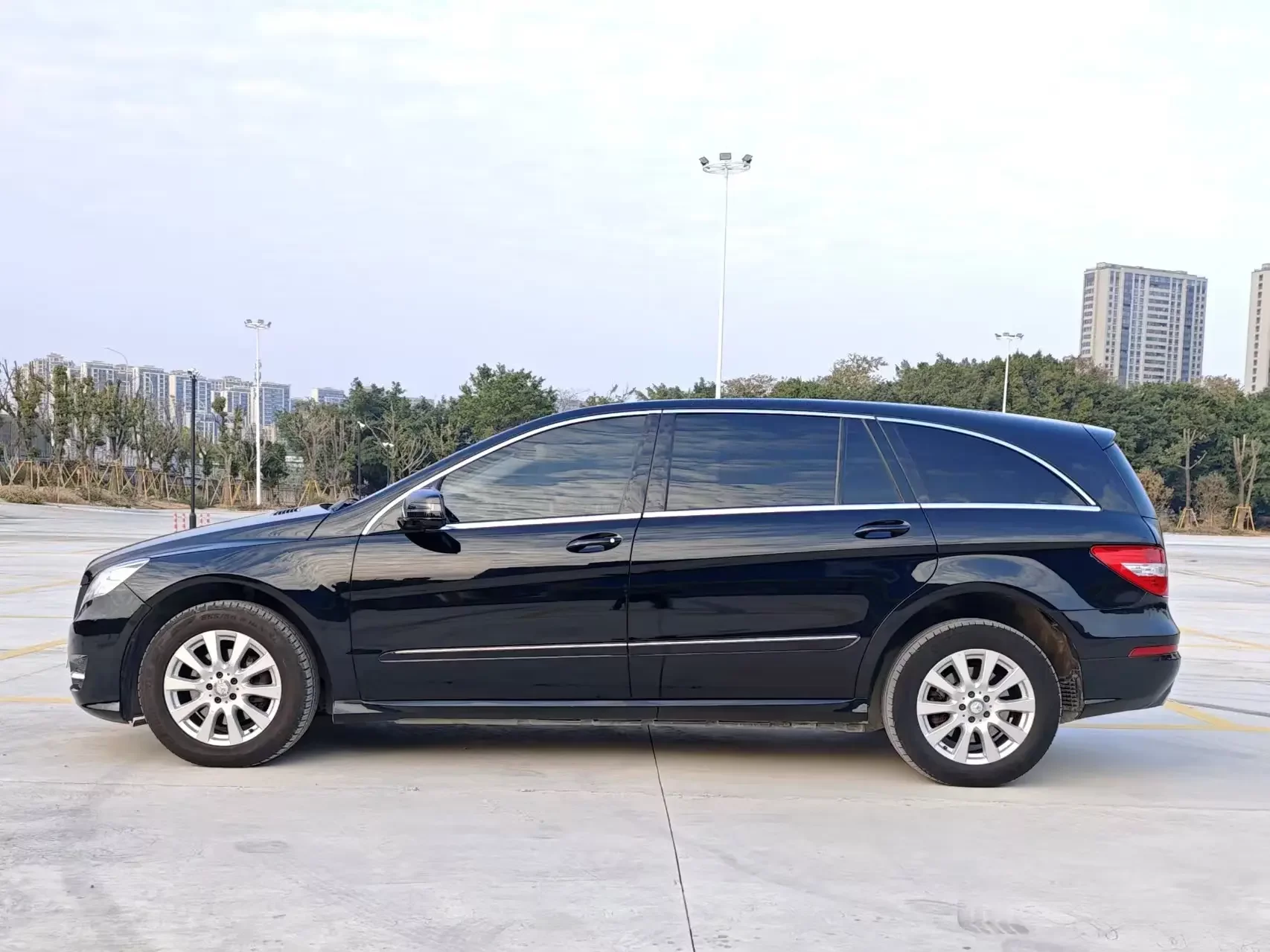 Mercedes-Benz R-Class