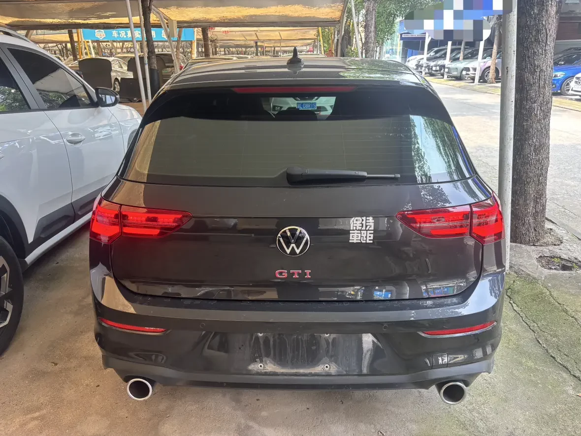 Volkswagen Golf GTI