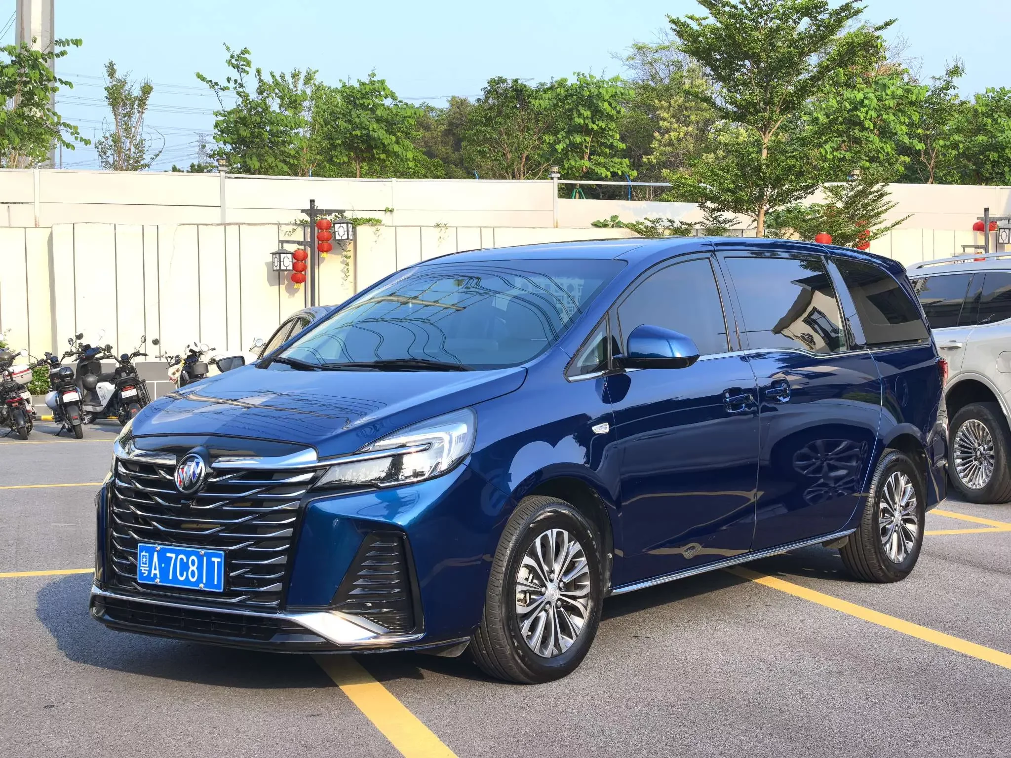 Buick GL8
