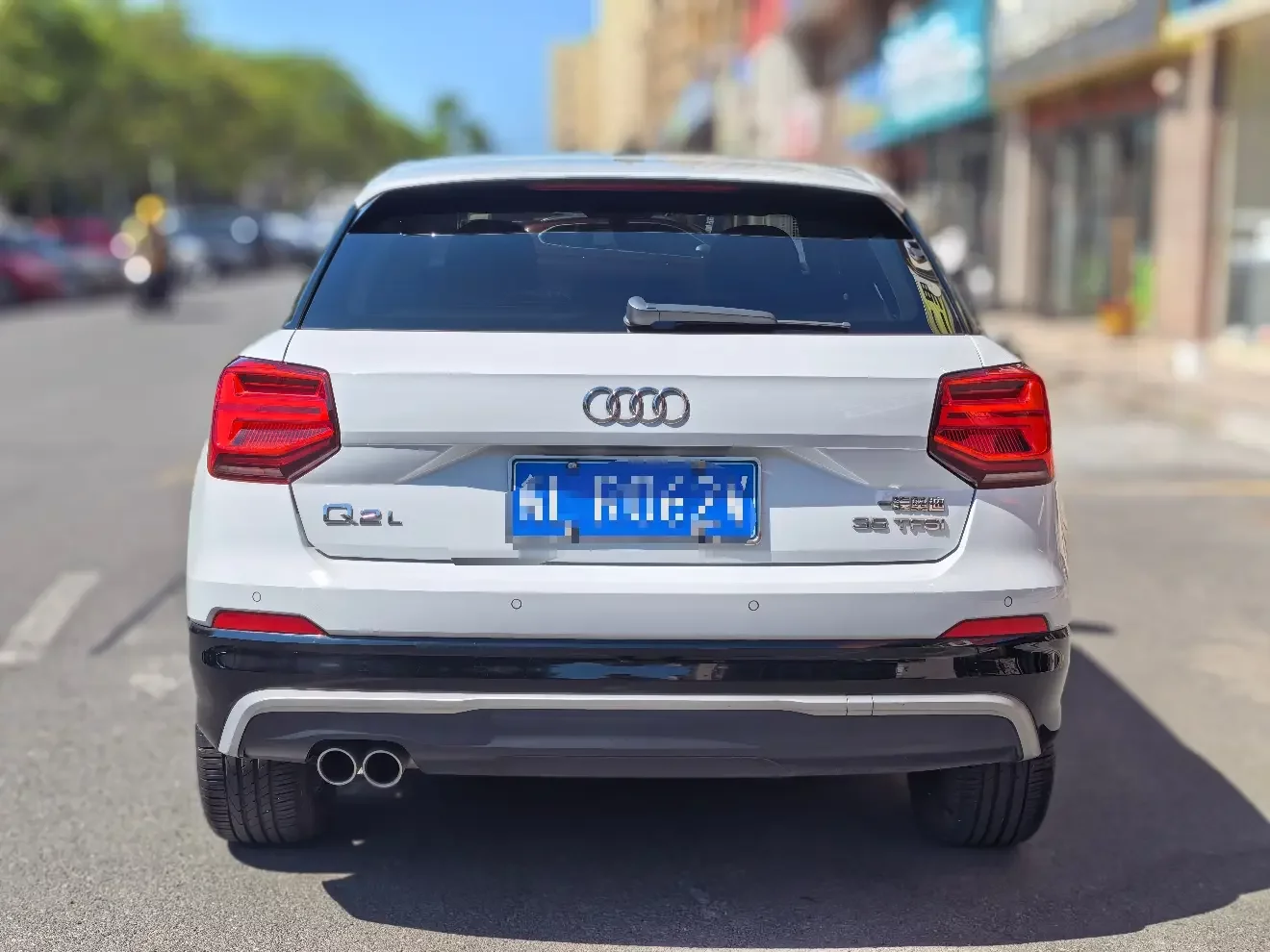 Audi Q2L