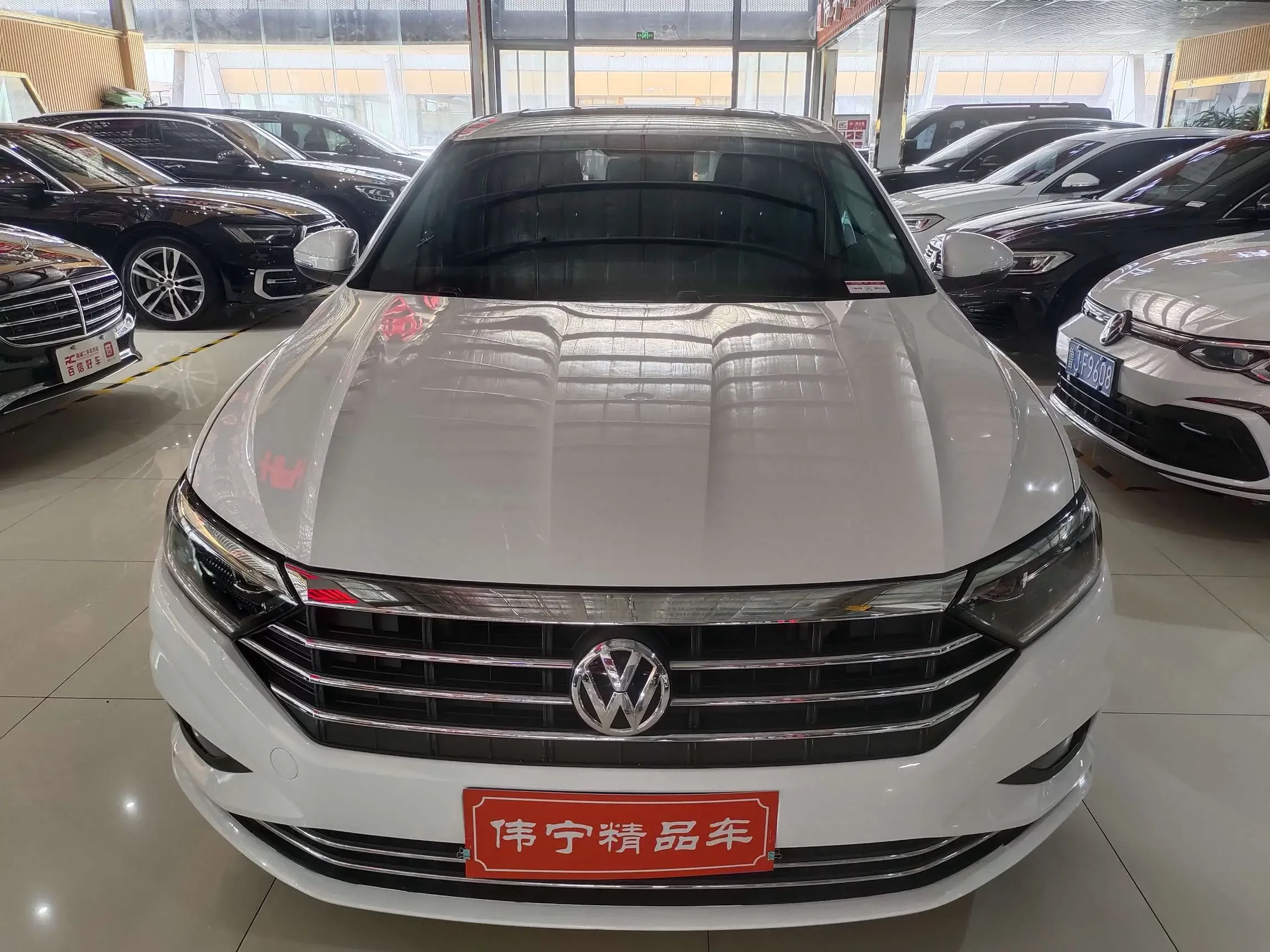 Volkswagen Sagitar