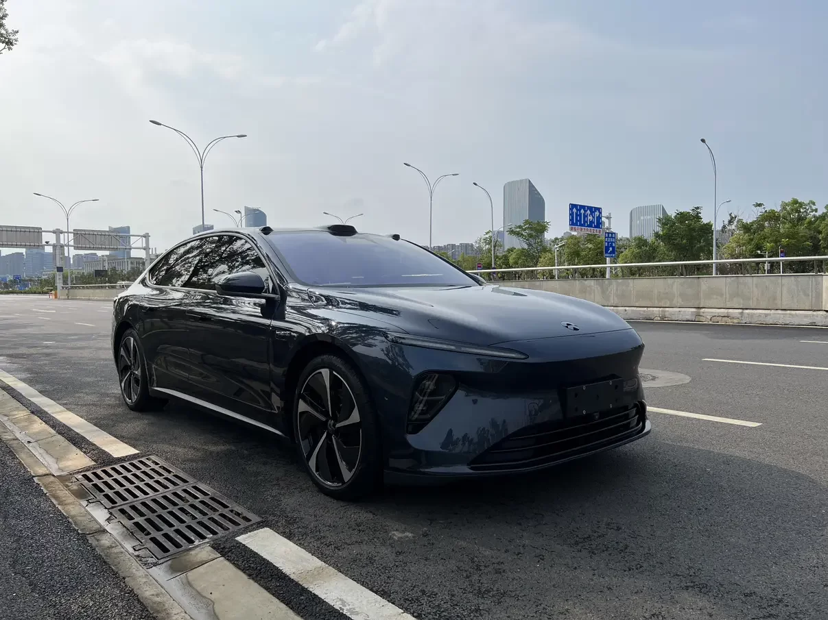 NIO ET7