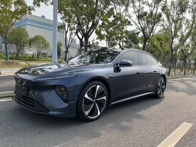 NIO ET7