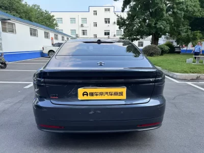 NIO ET7