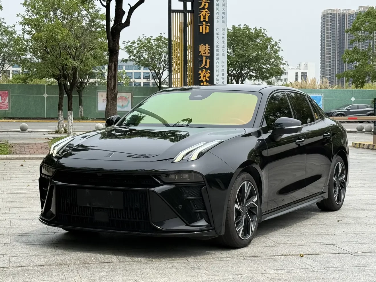 Lynk & Co 03