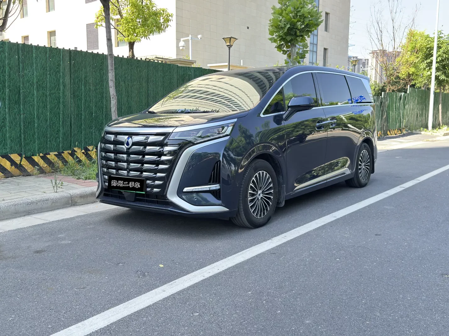 Denza D9 DM