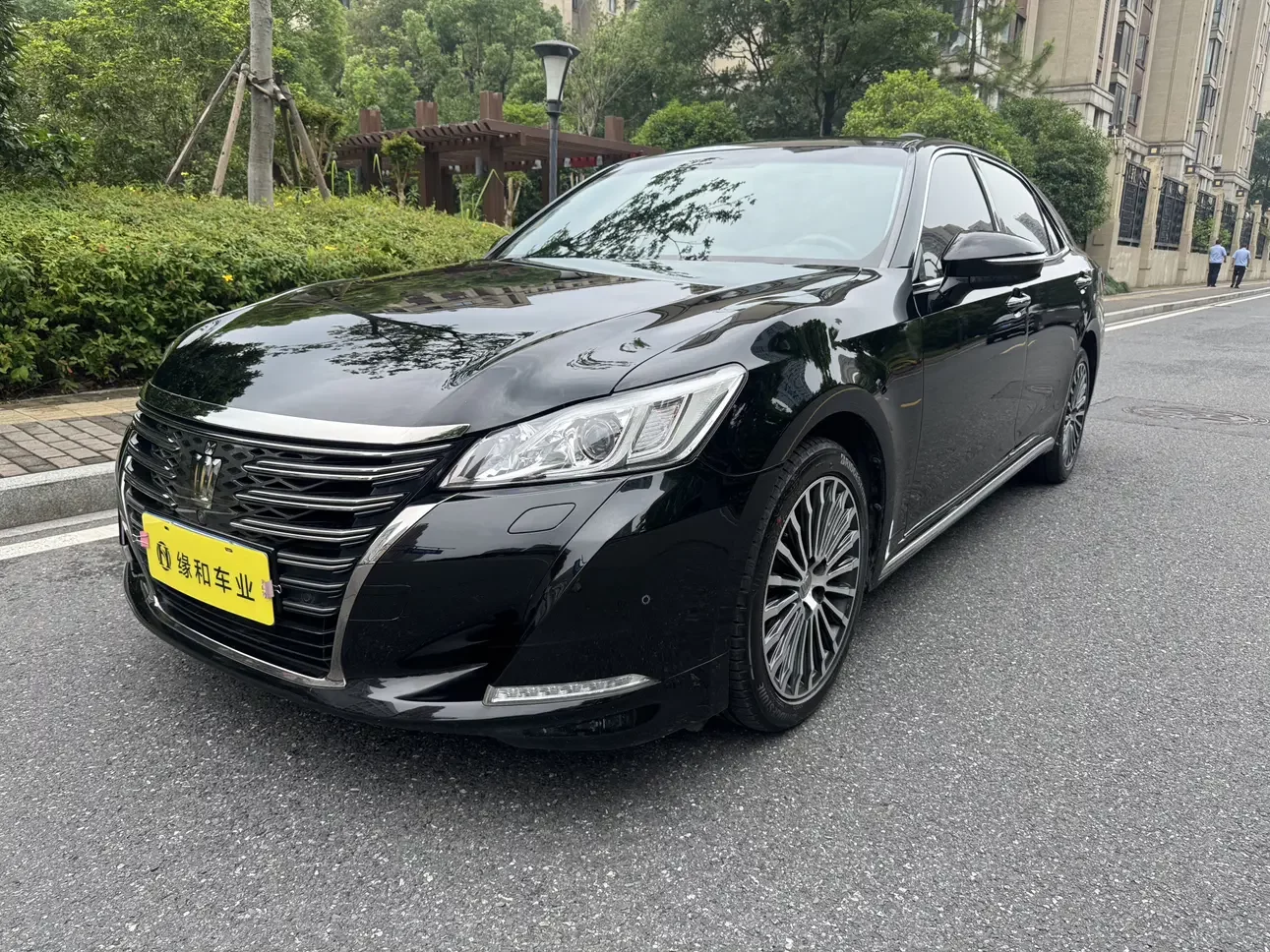Toyota crown