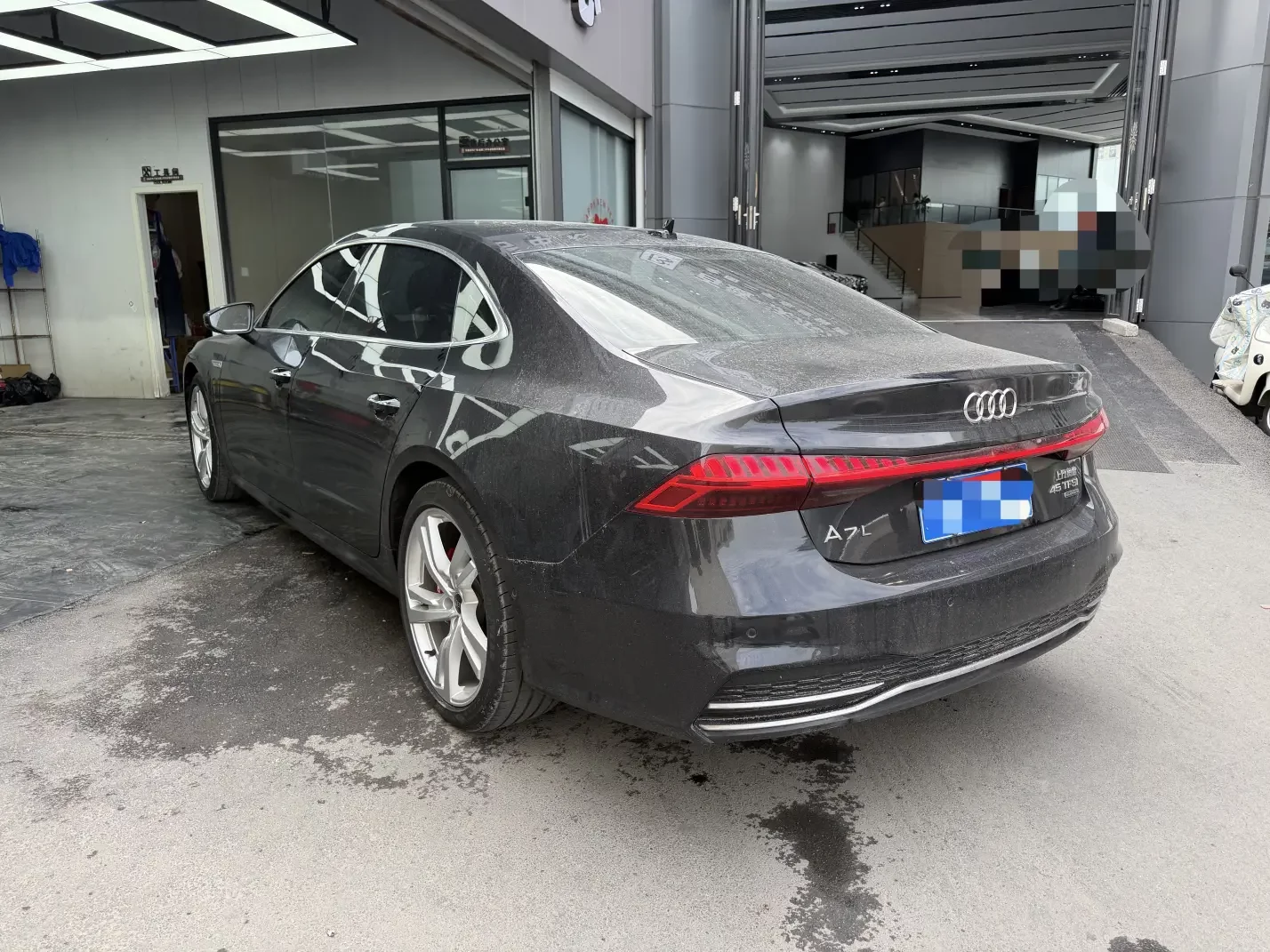 Audi A7L