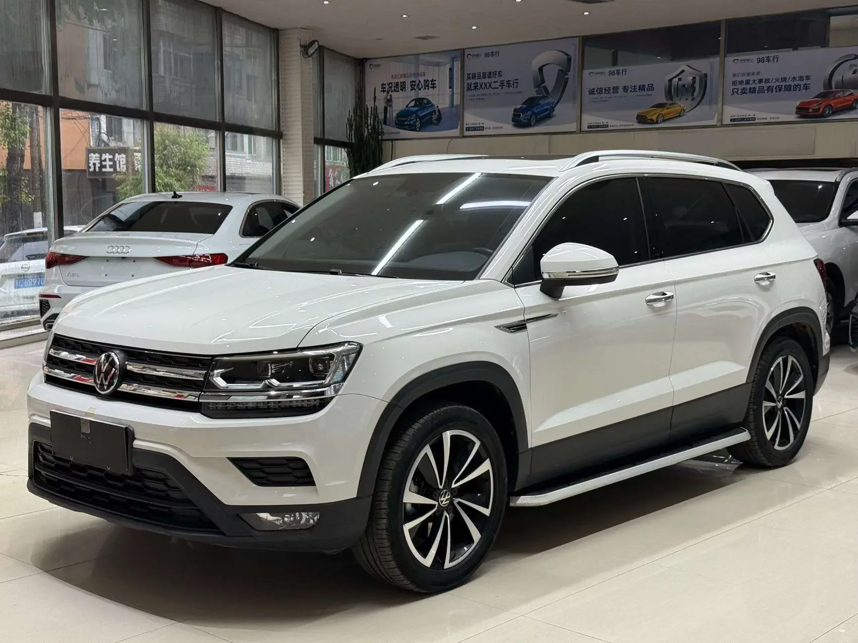 Volkswagen Tharu