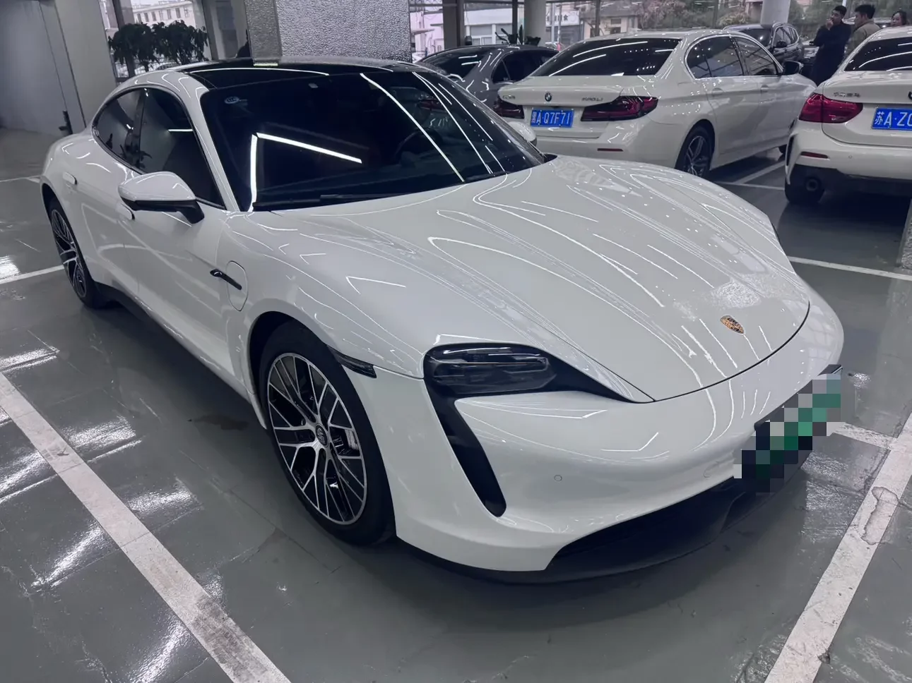 Porsche Taycan