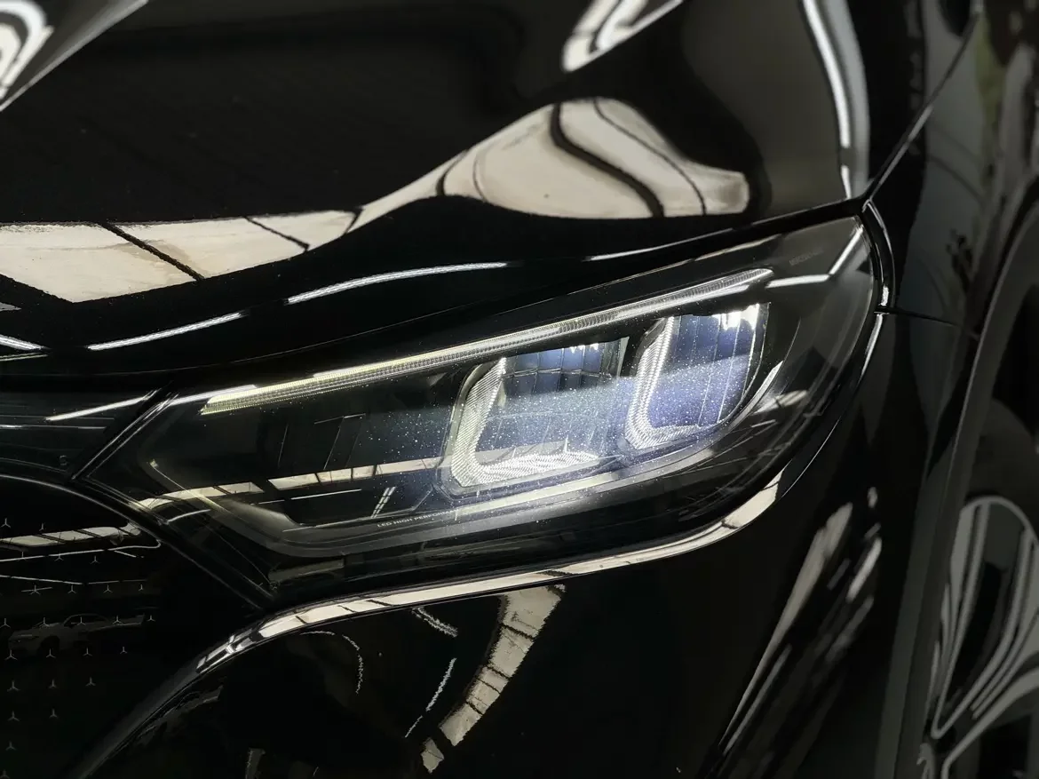Mercedes-Benz EQE SUV