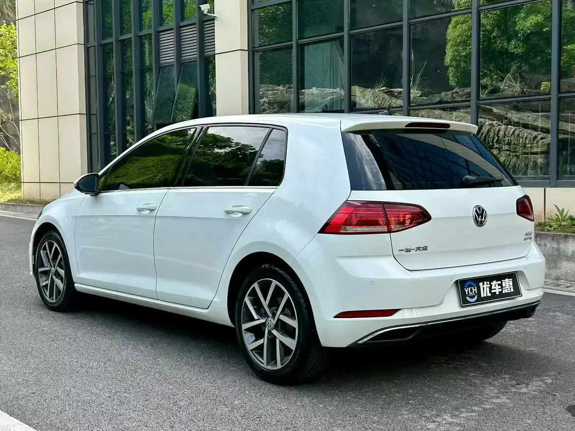 Volkswagen golf