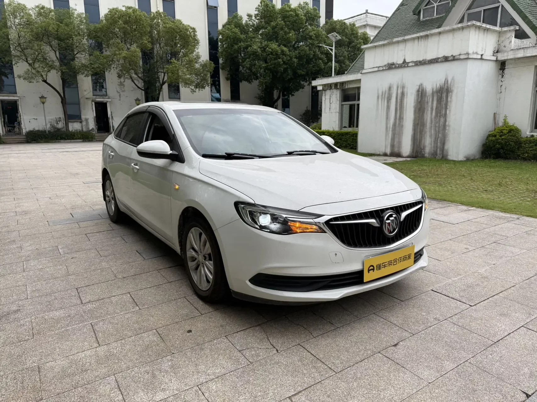 Buick Yinglang