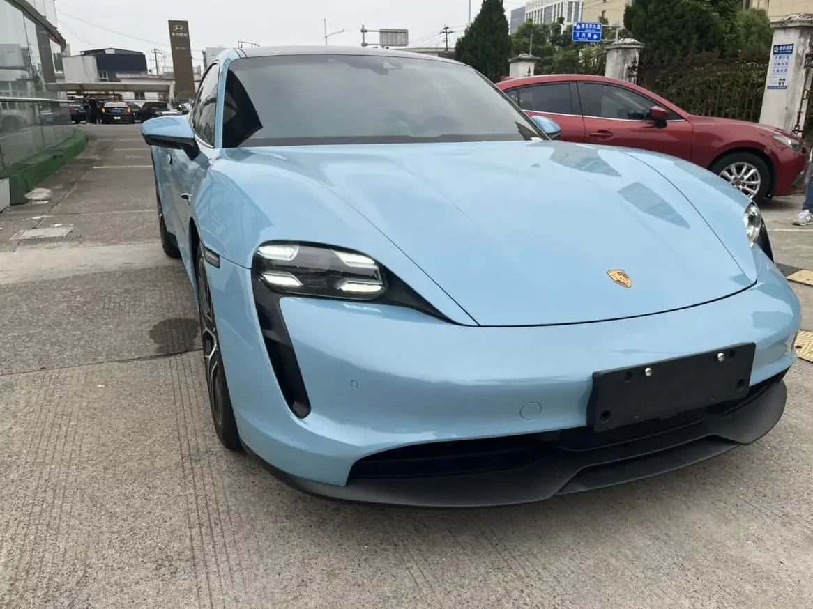 Porsche Taycan