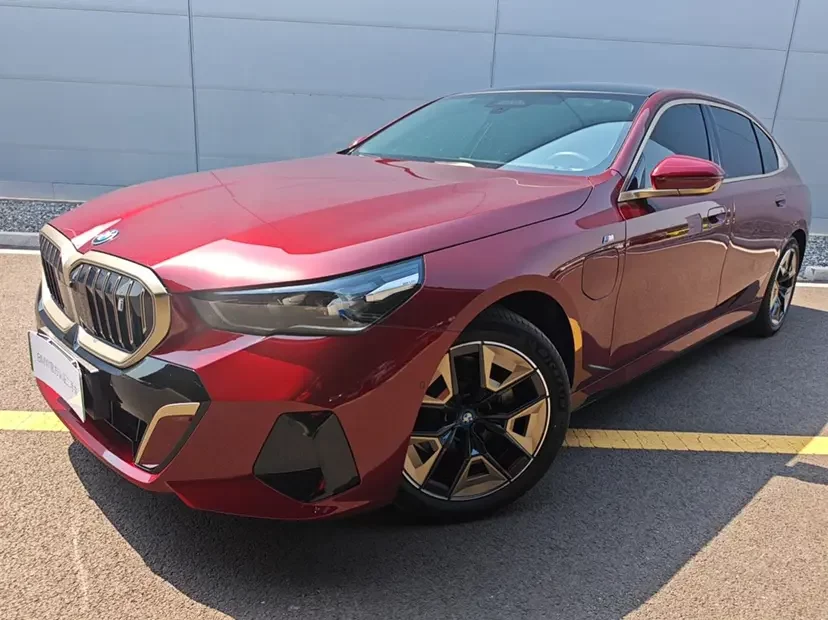 BMW i5
