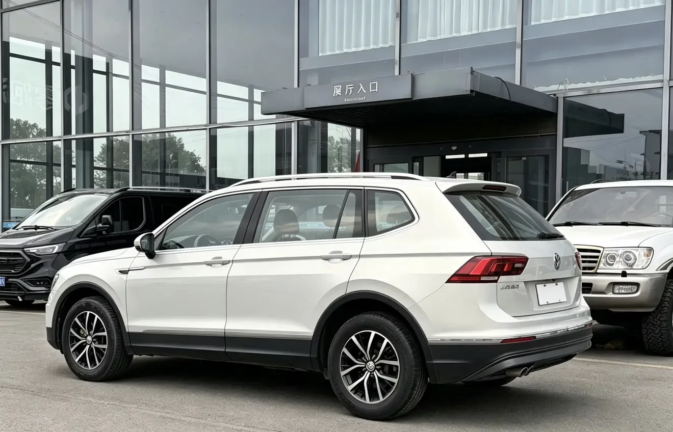 Volkswagen Tiguan L