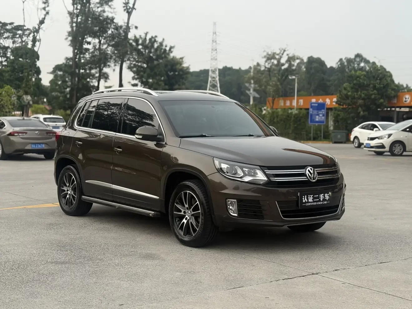 Volkswagen Tiguan (Tharu)