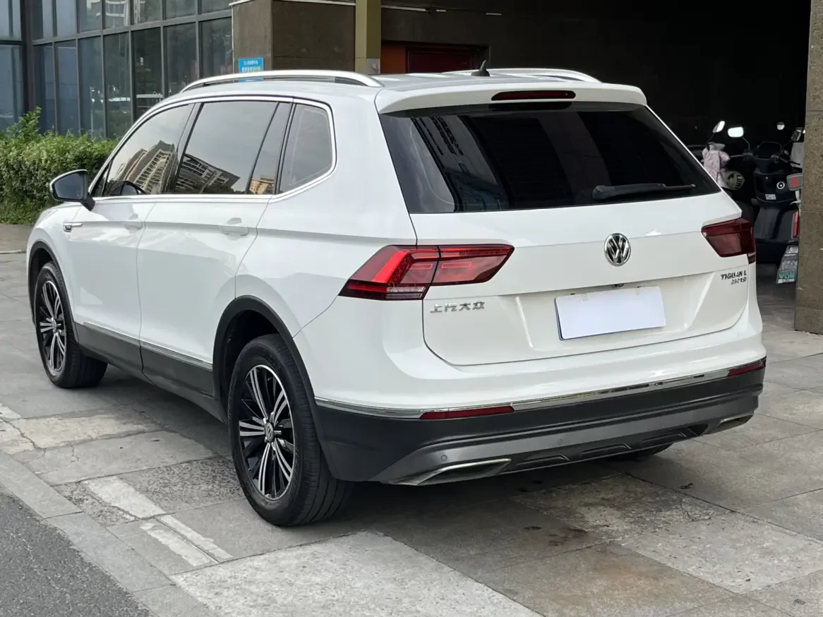 Volkswagen Tiguan L