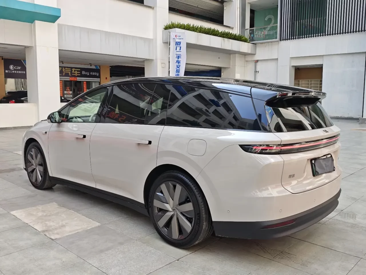 Li Ideal i8