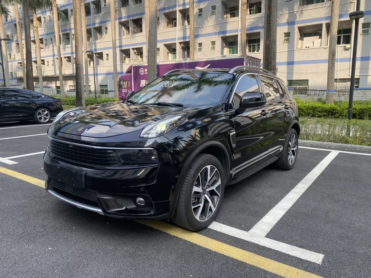 Lynk & Co 01 EM-P