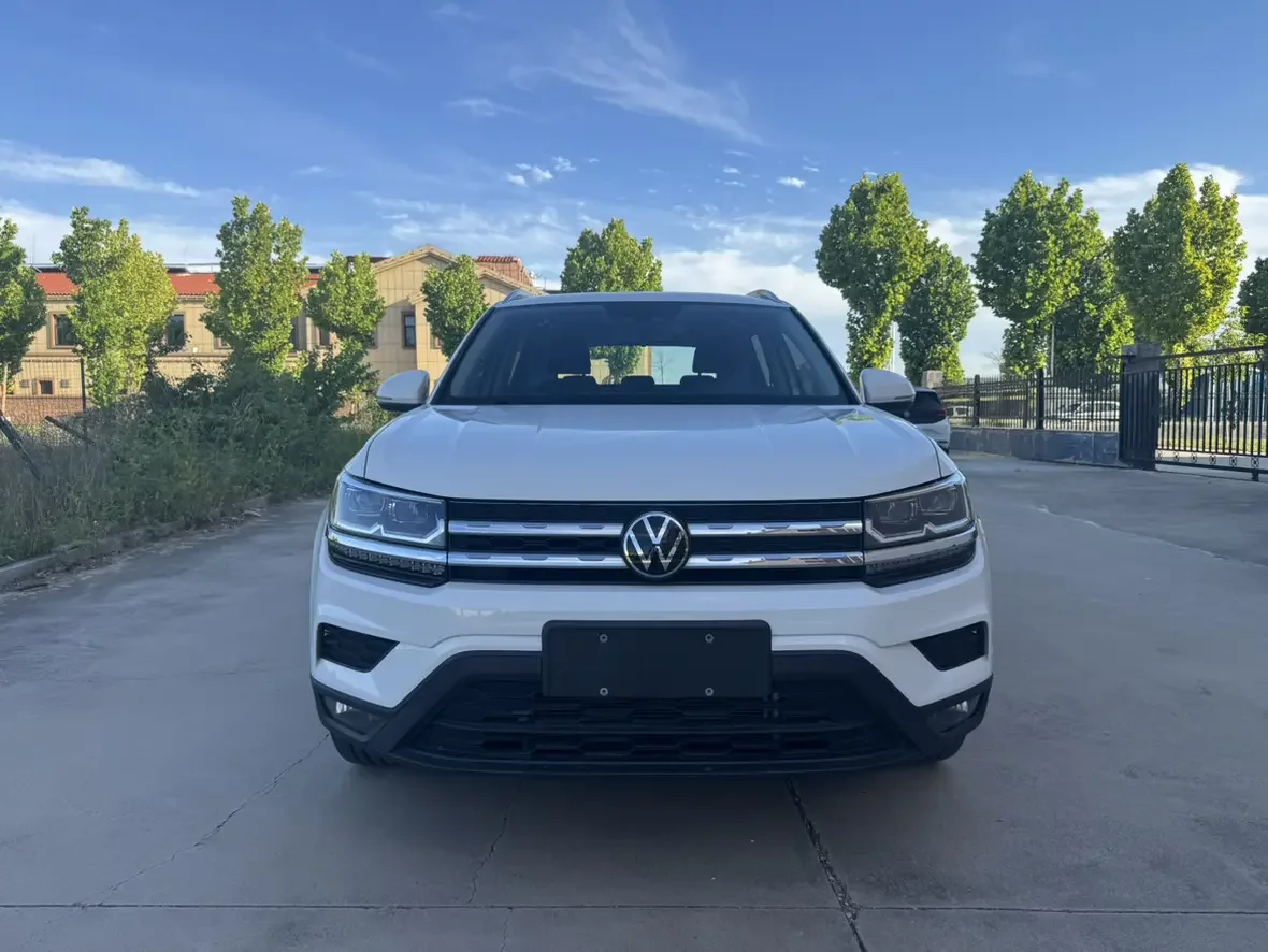 Volkswagen Tharu