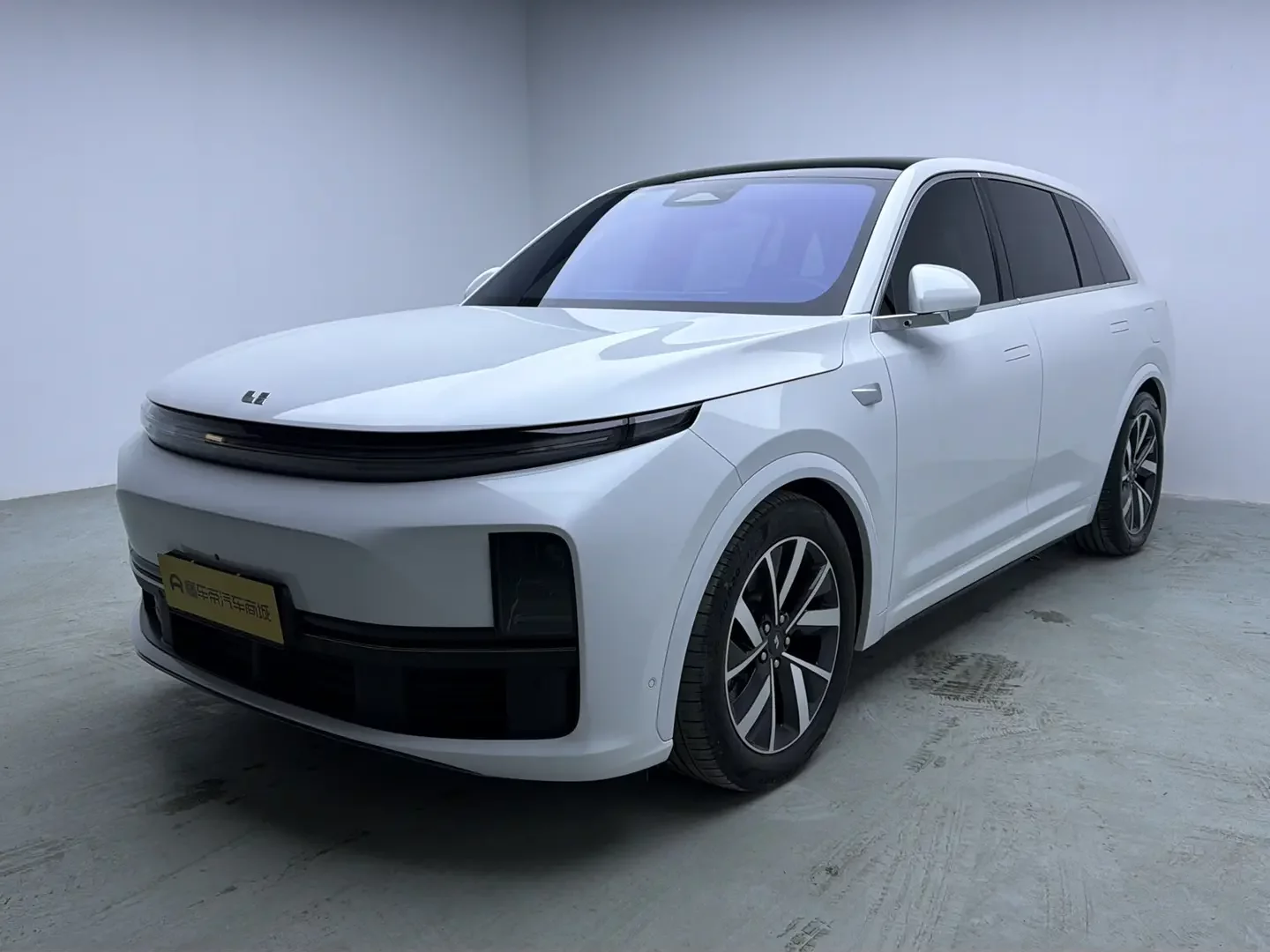 Li L7 (Ideal L7)  из Китая