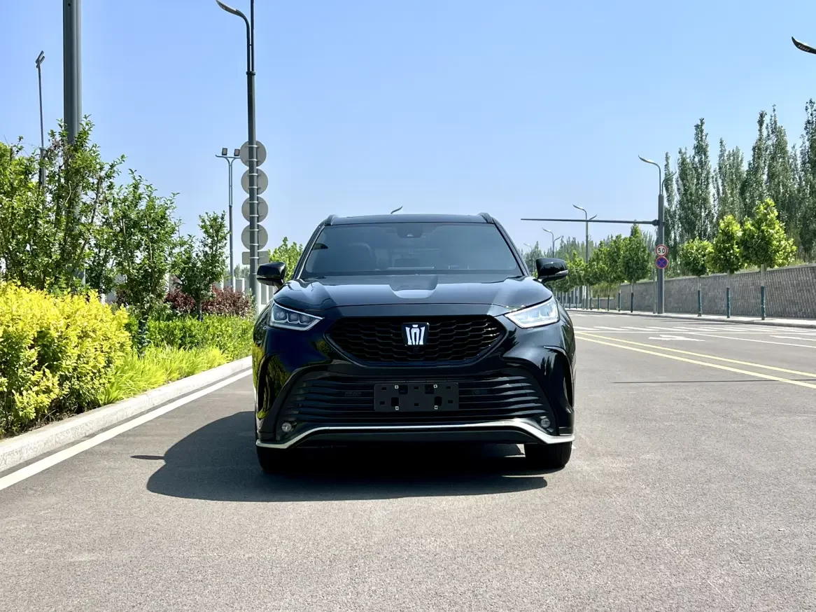 Toyota Crown Kluger