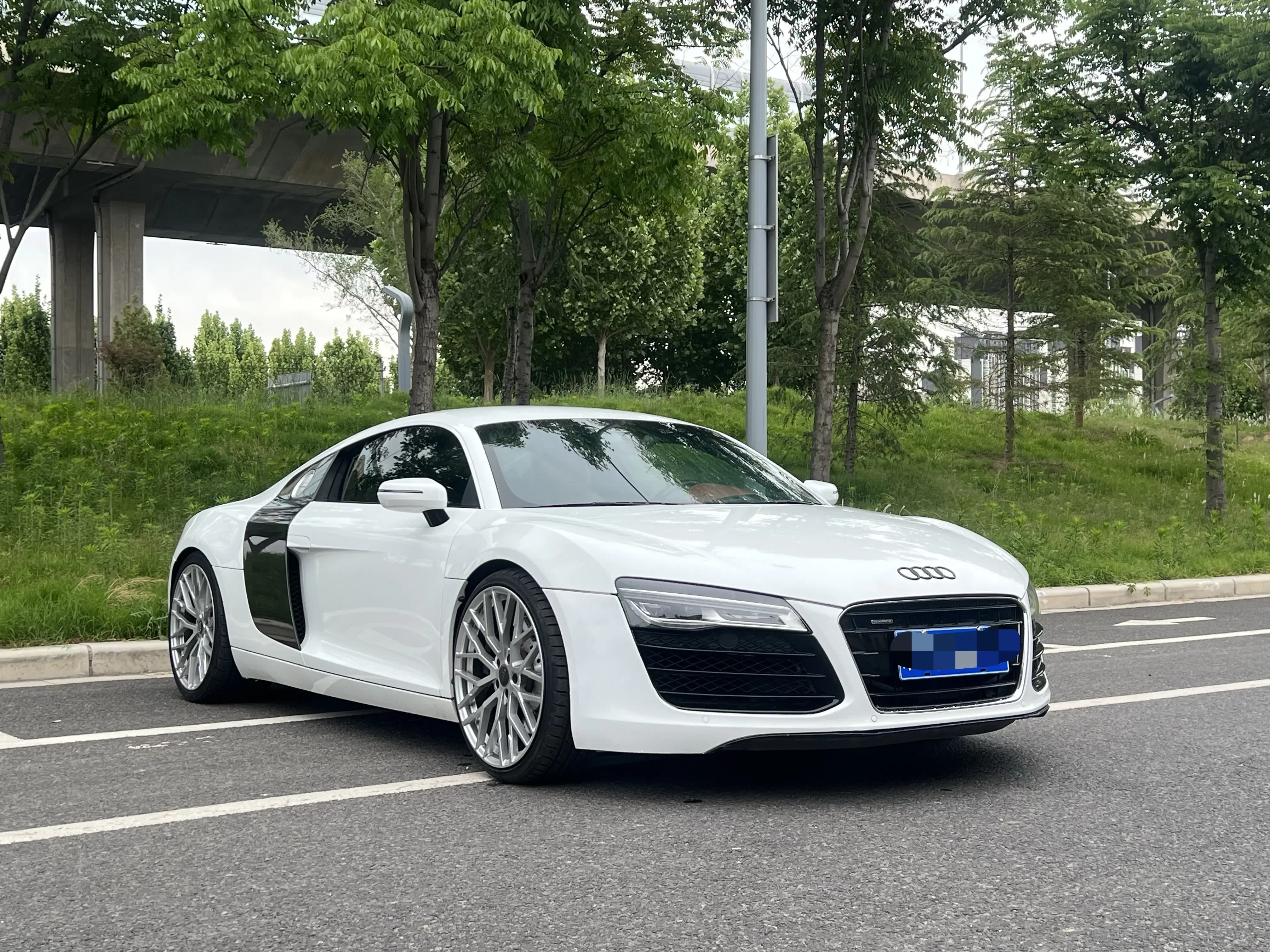 Audi R8