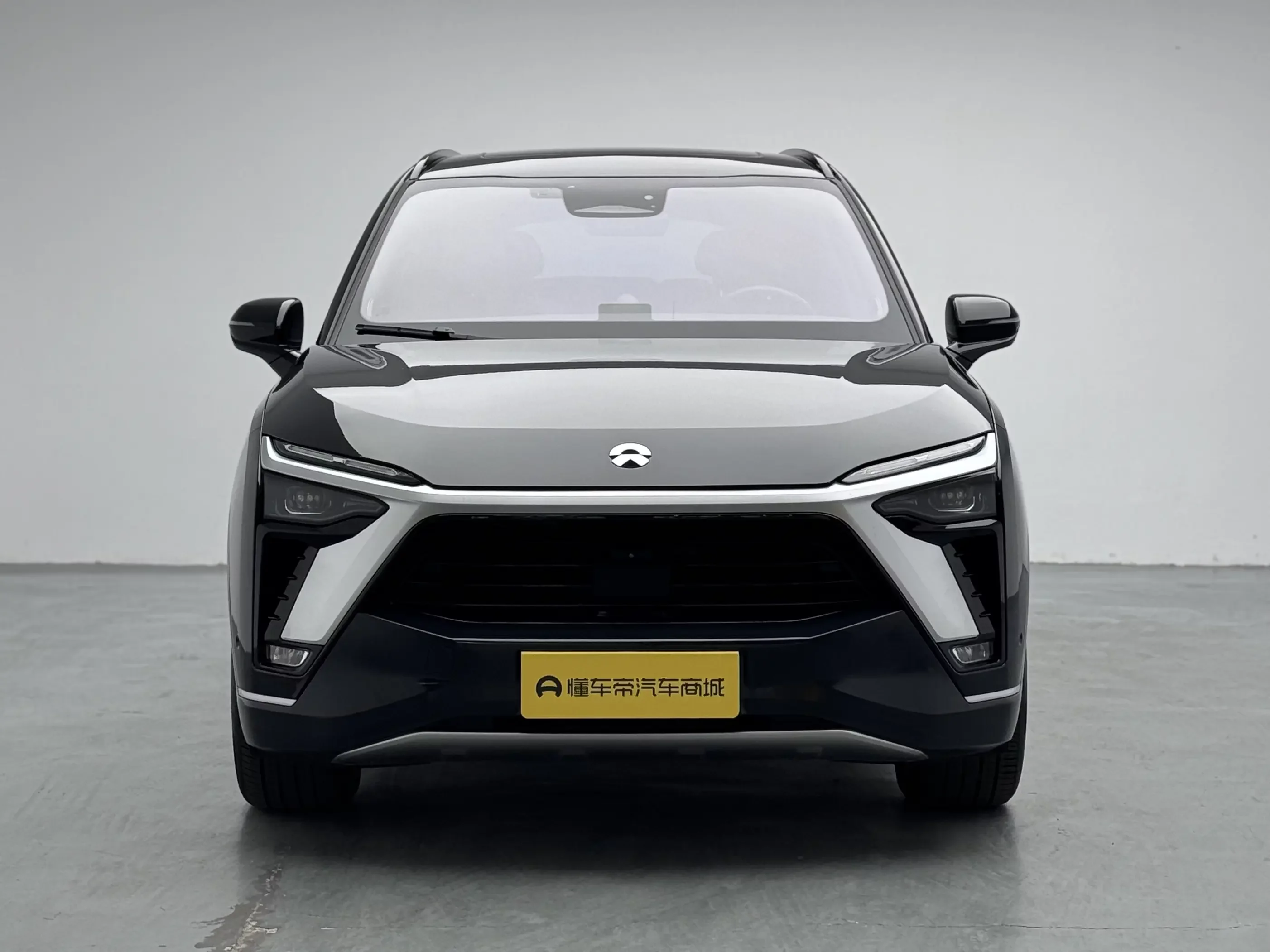 NIO ES8
