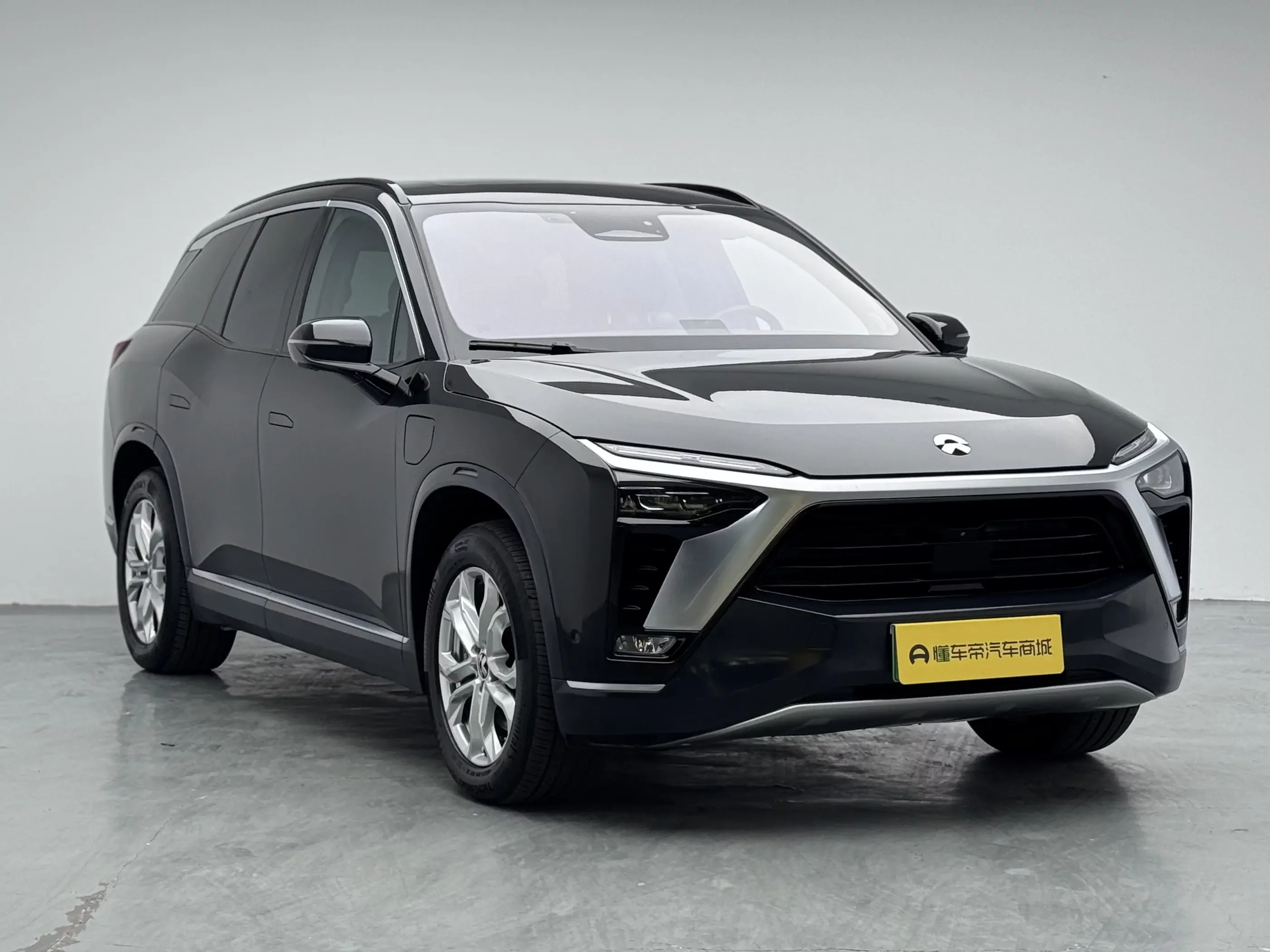 NIO ES8