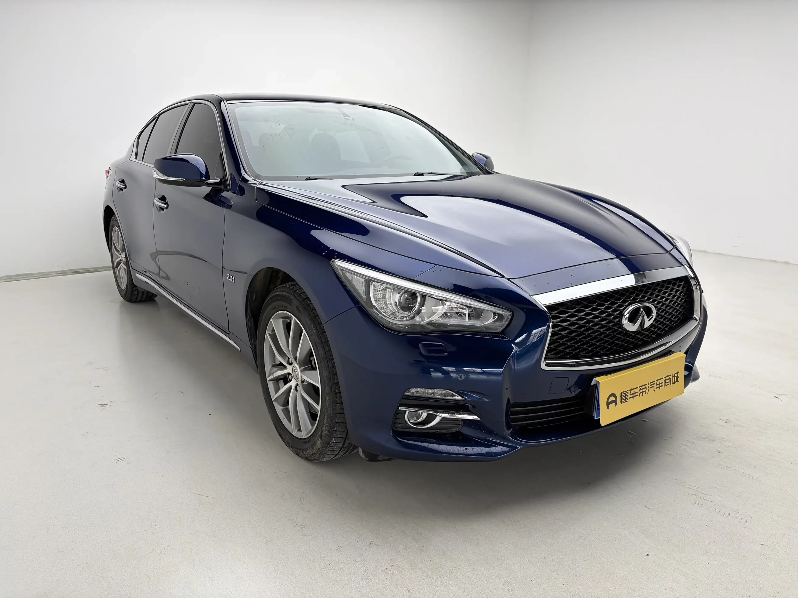 Infiniti Q50L