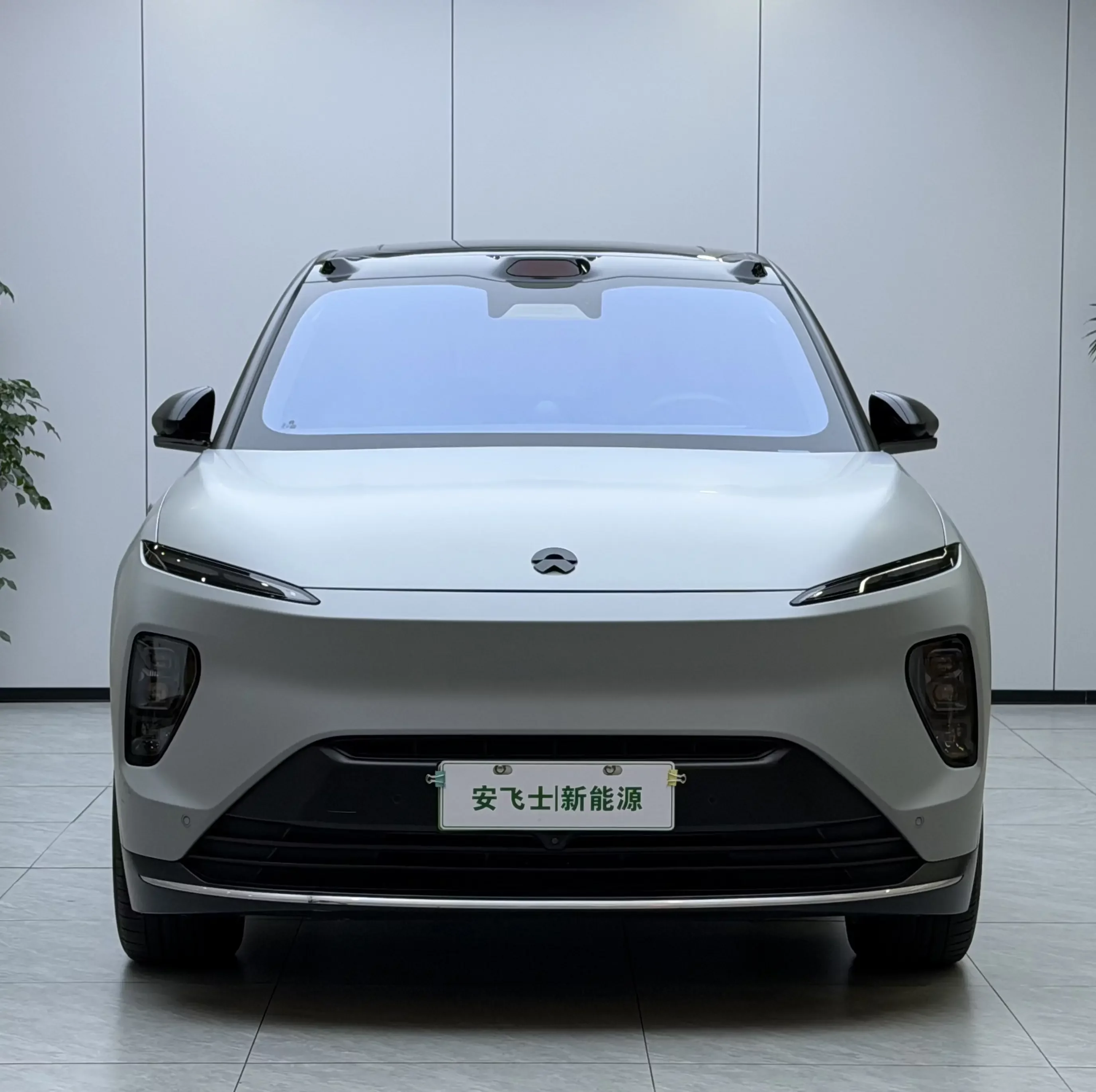 NIO ES8