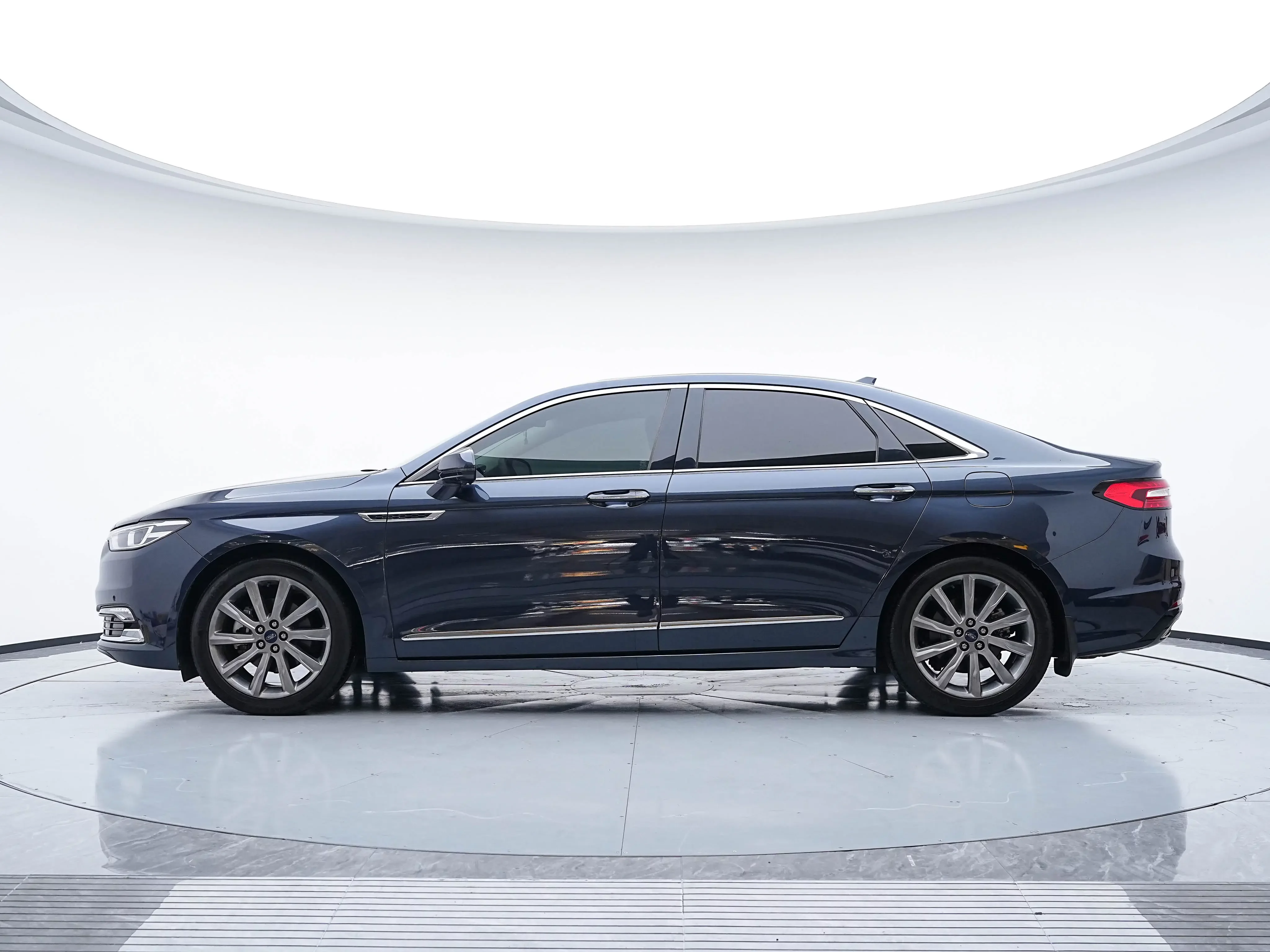 Ford Taurus