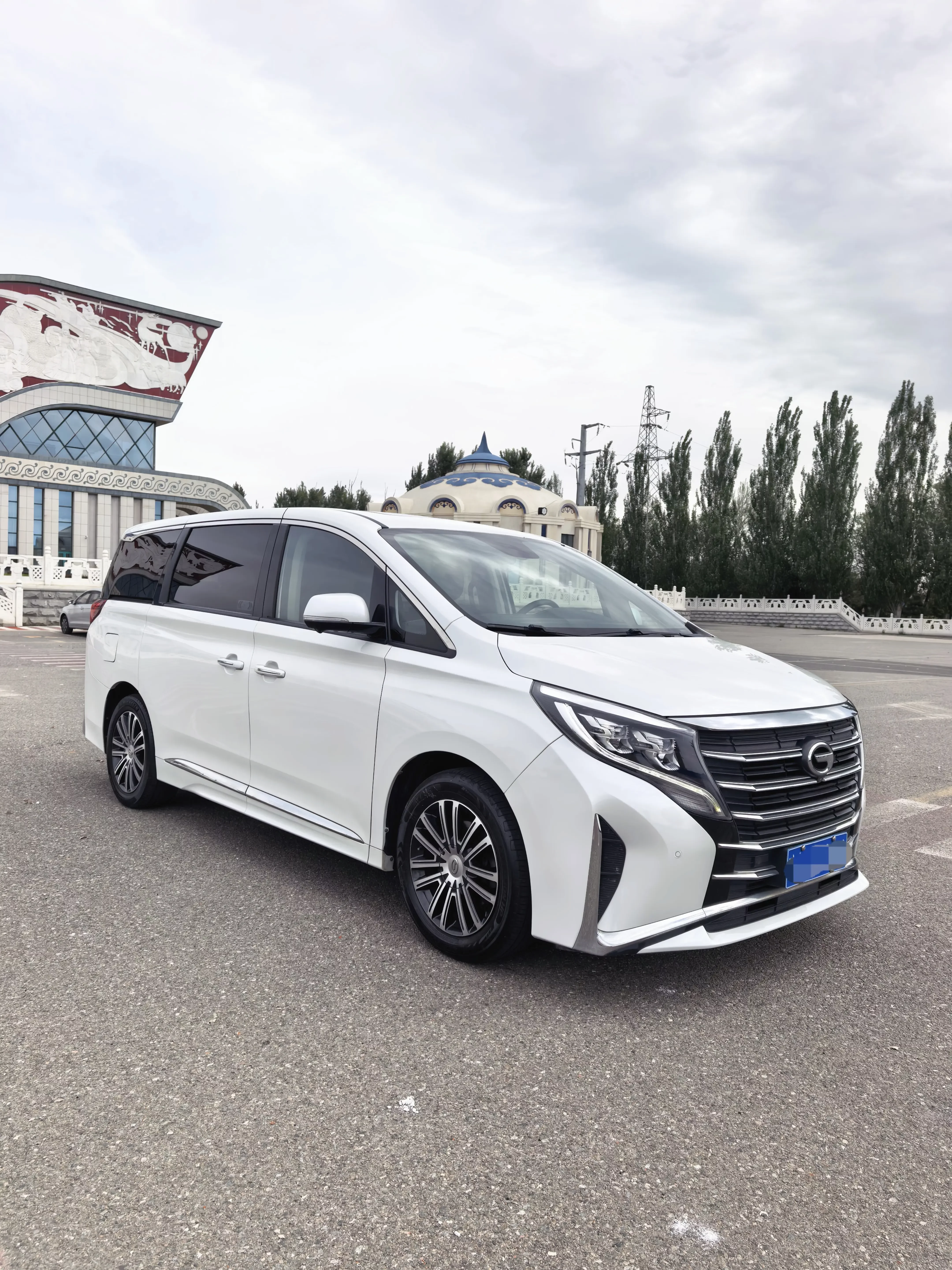 GAC Trumpchi M8
