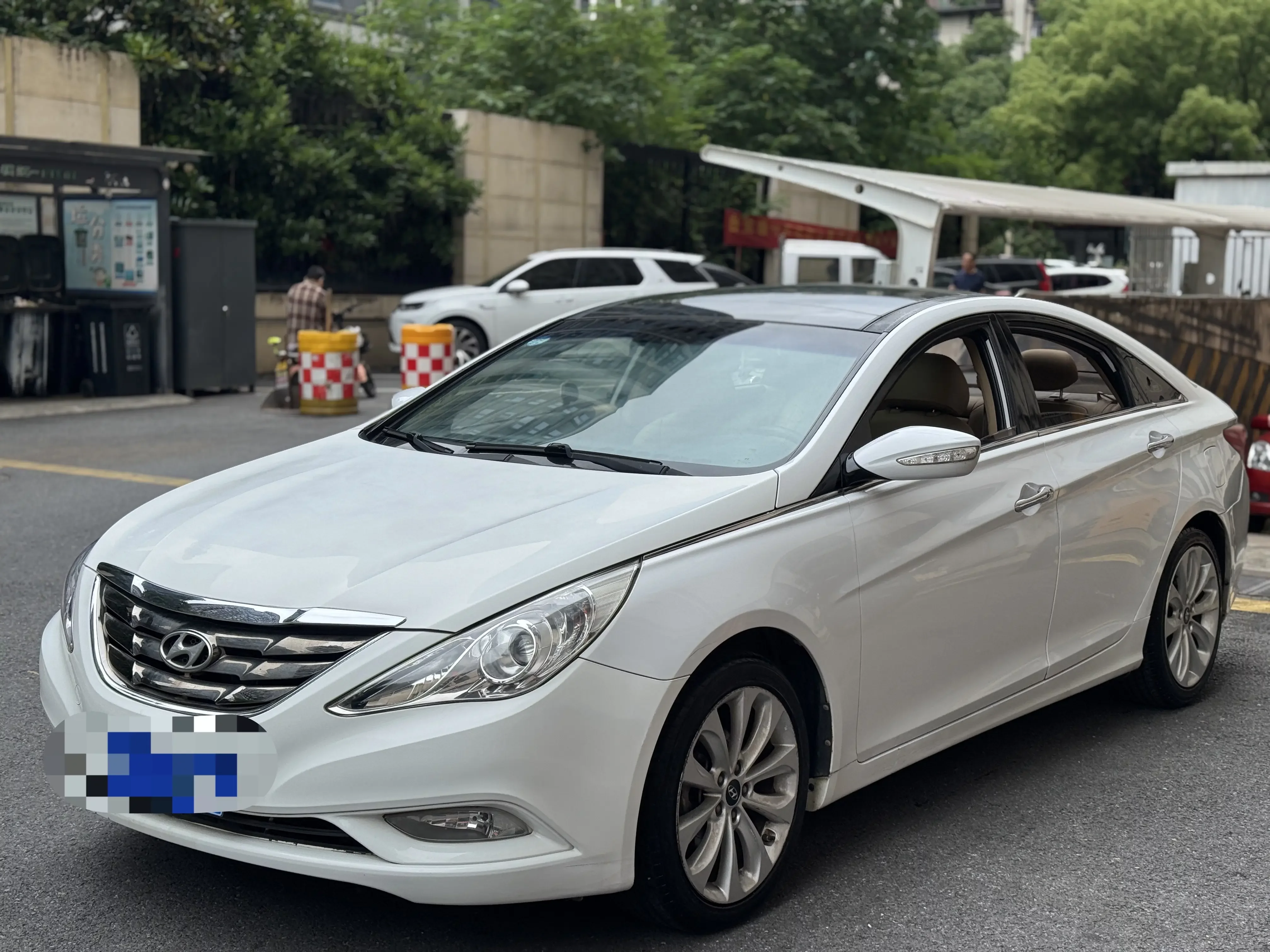 Hyundai sonata eight