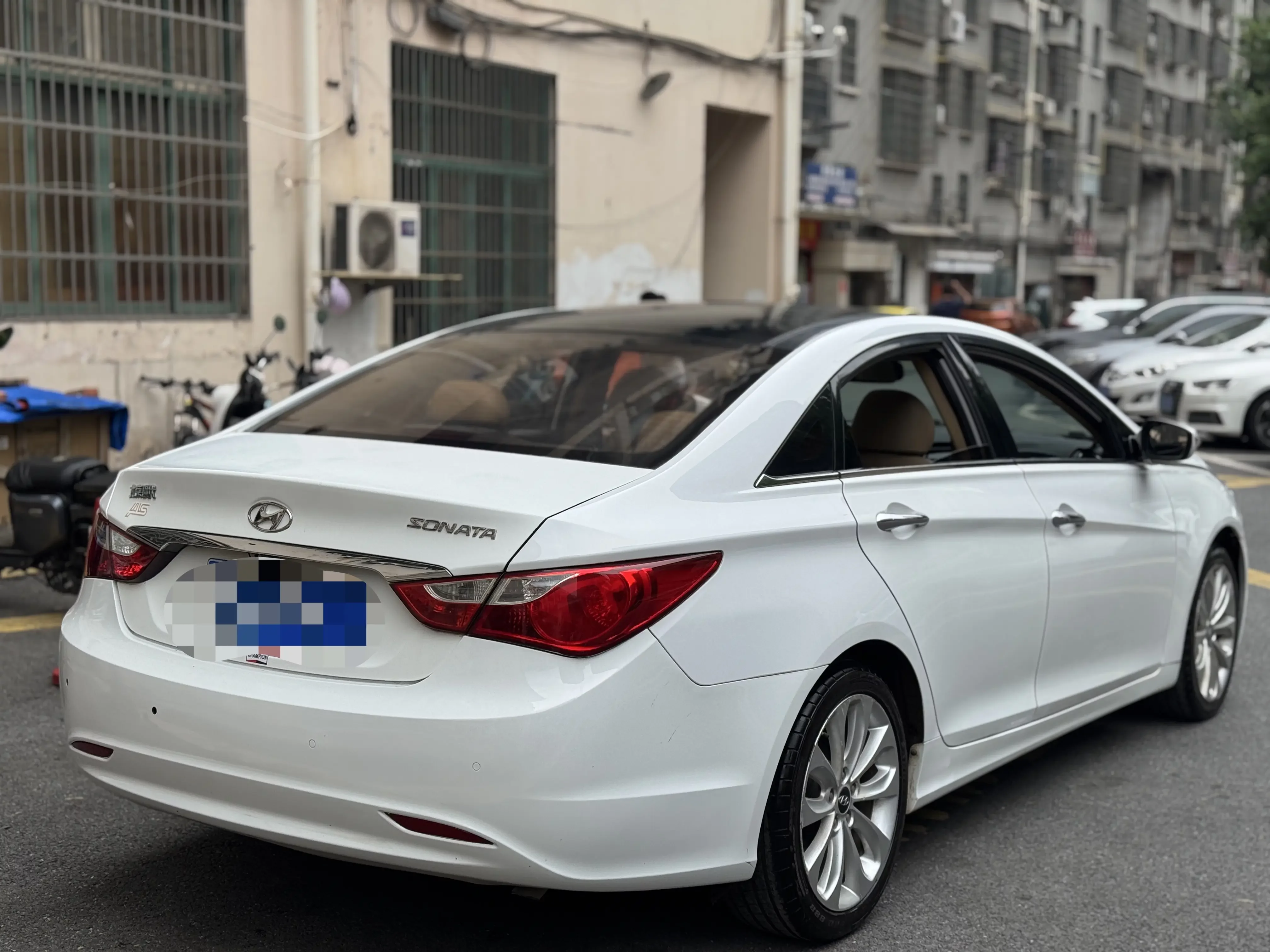 Hyundai sonata eight