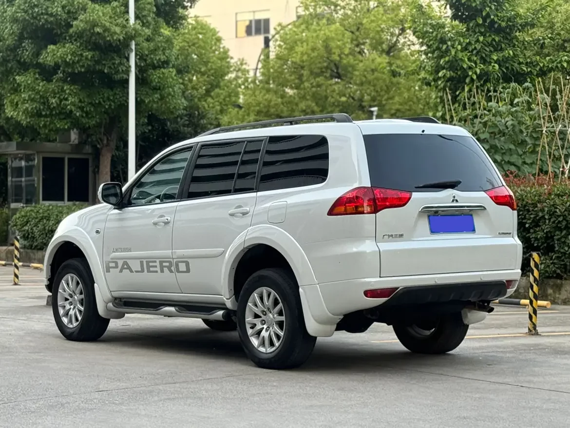 Mitsubishi Pajero Jinchang