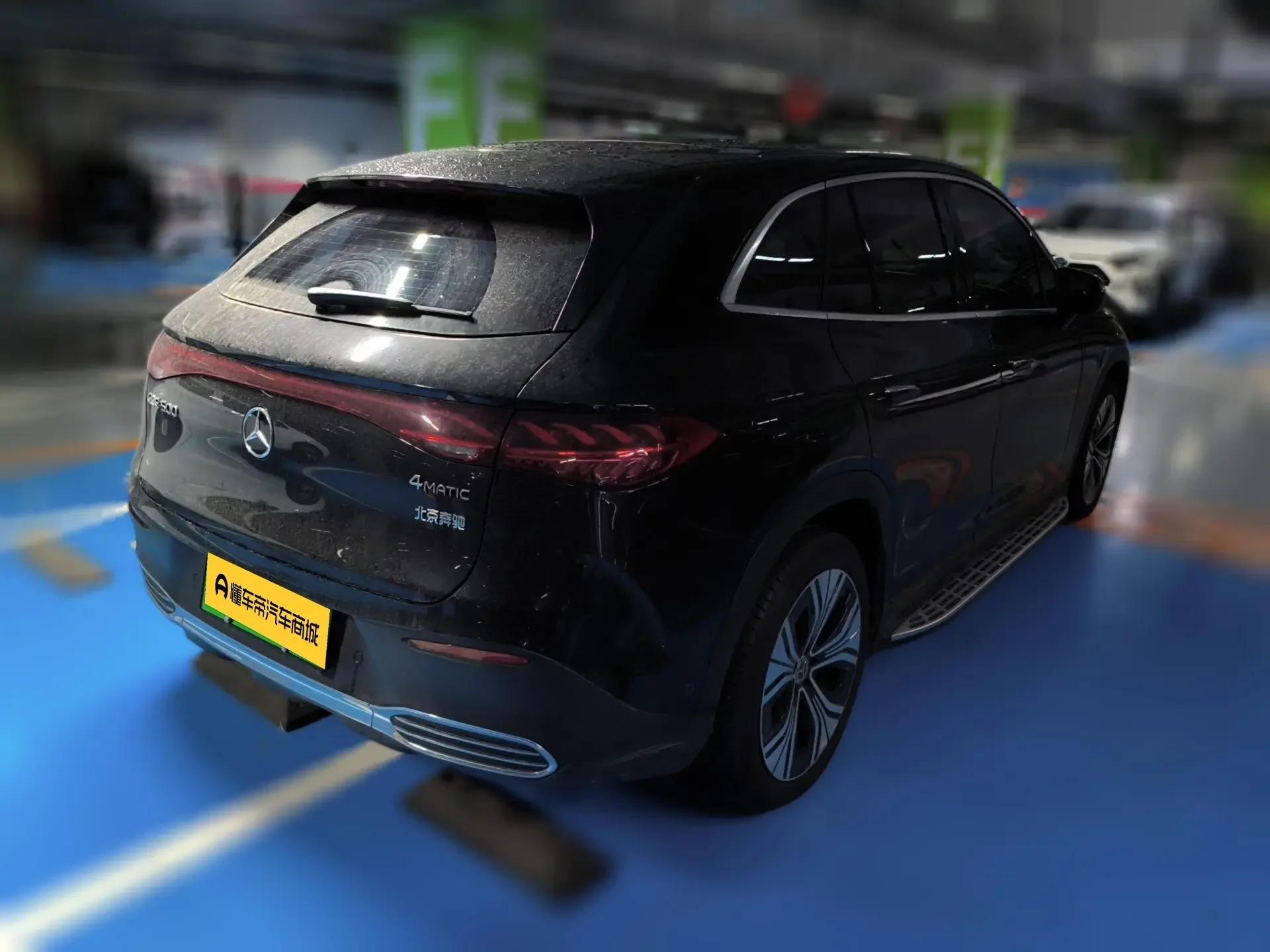 Mercedes-Benz EQE SUV