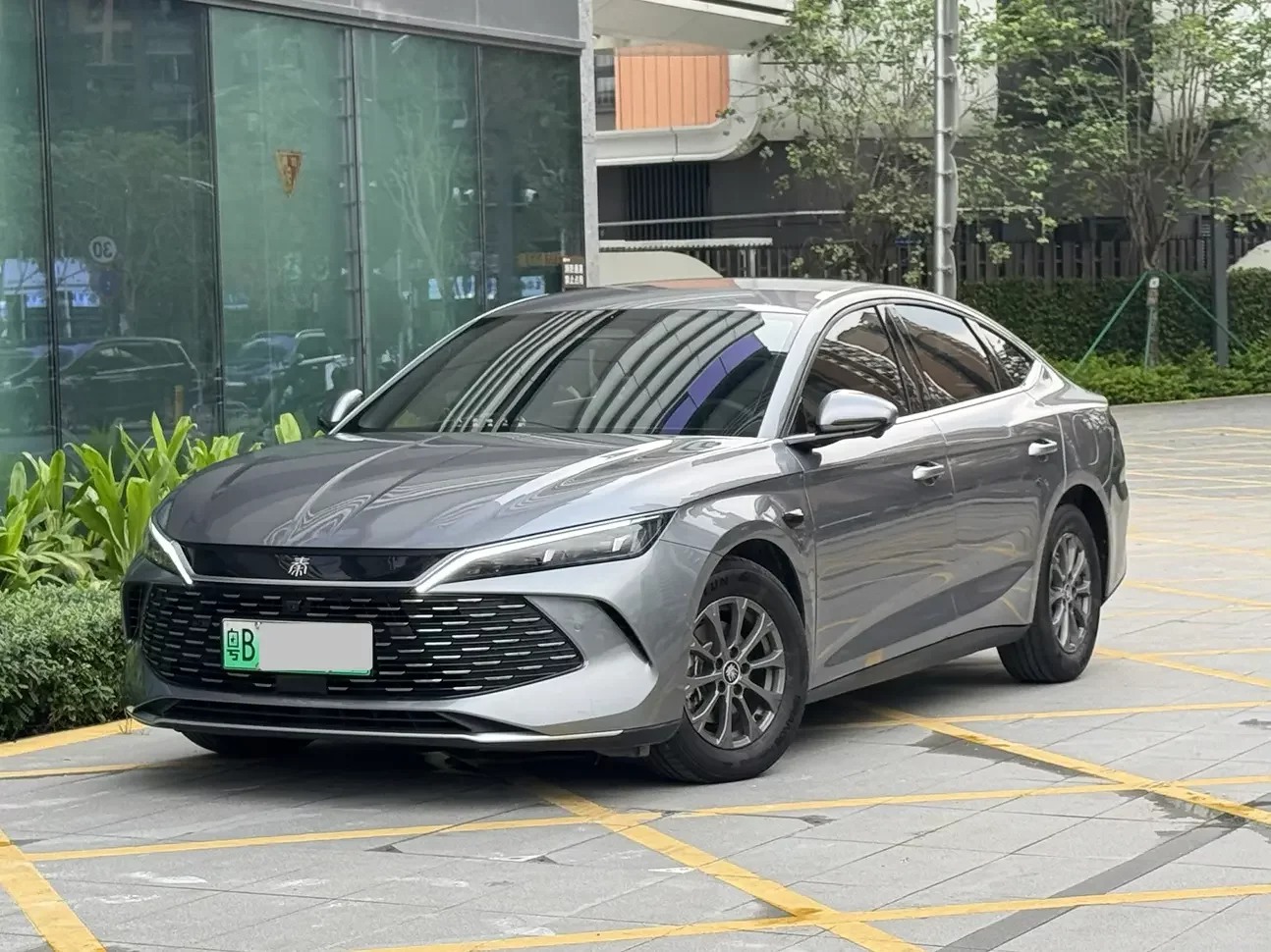 BYD Qin L DM