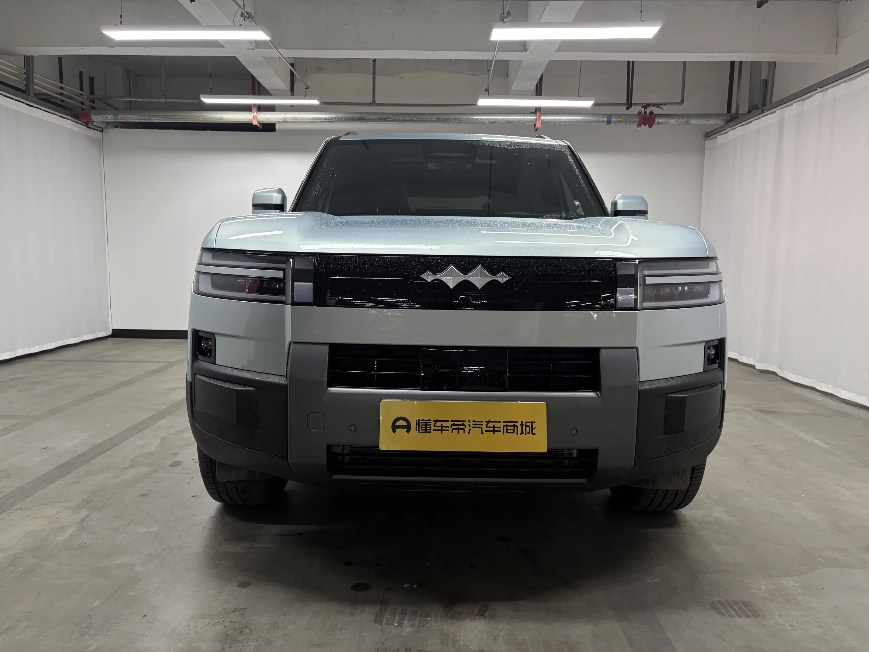 BYD Leopard Titanium 7 PHEV