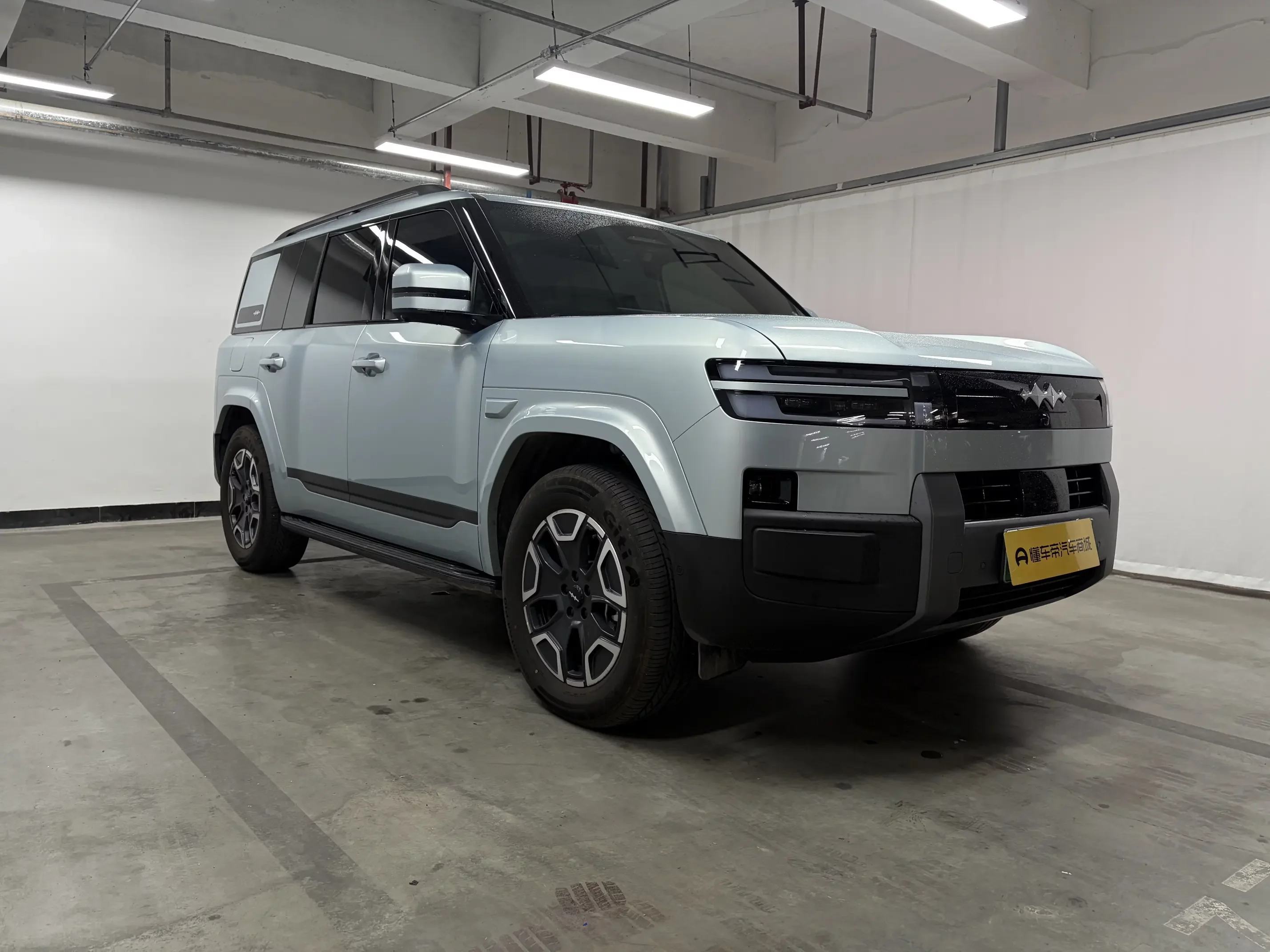 BYD Leopard Titanium 7 PHEV
