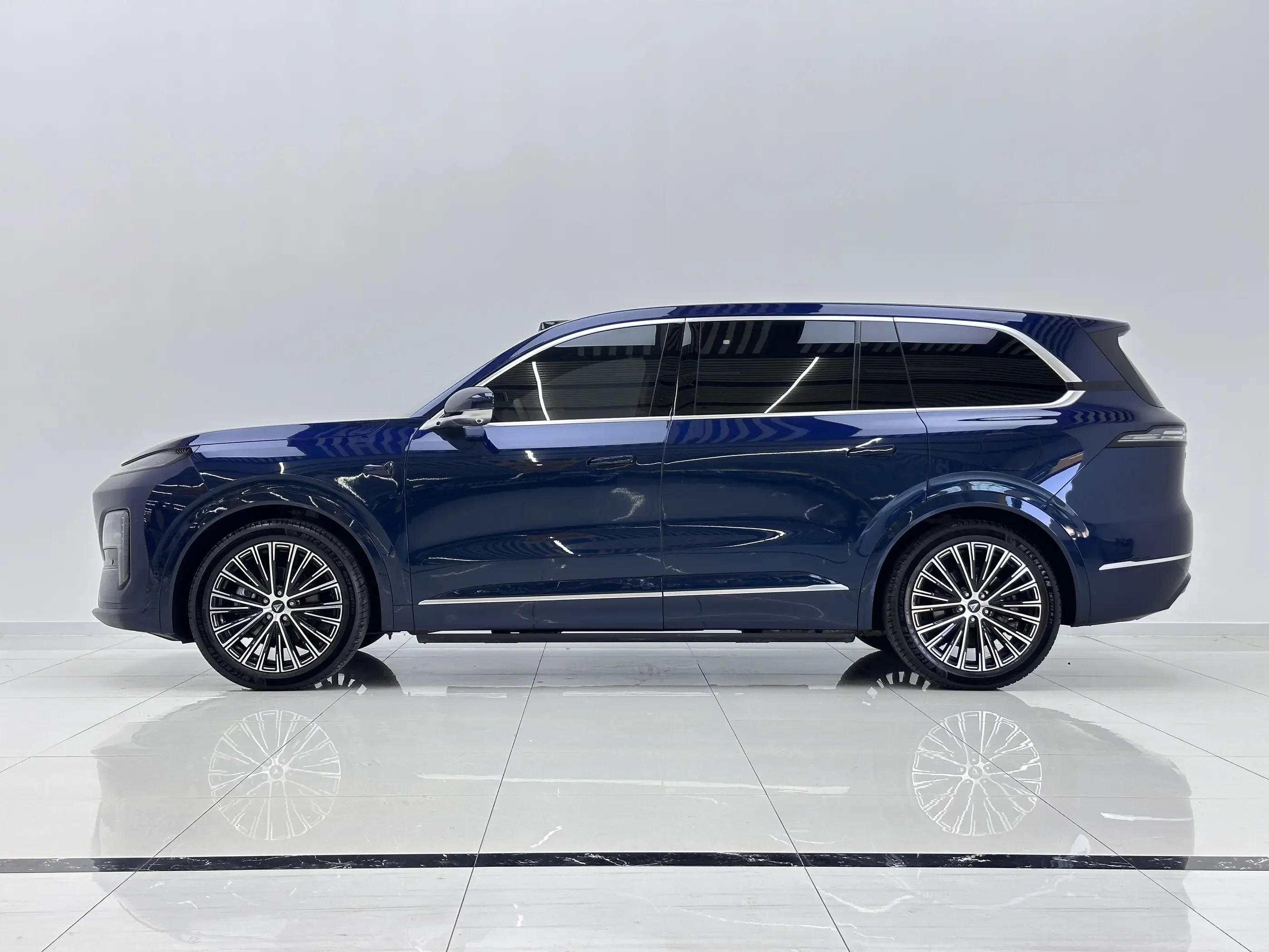 Deepal Dark blue S09