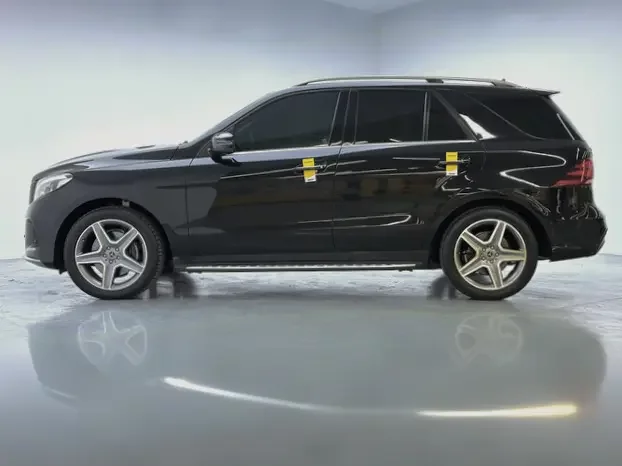 Mercedes-Benz GLE (Imported)