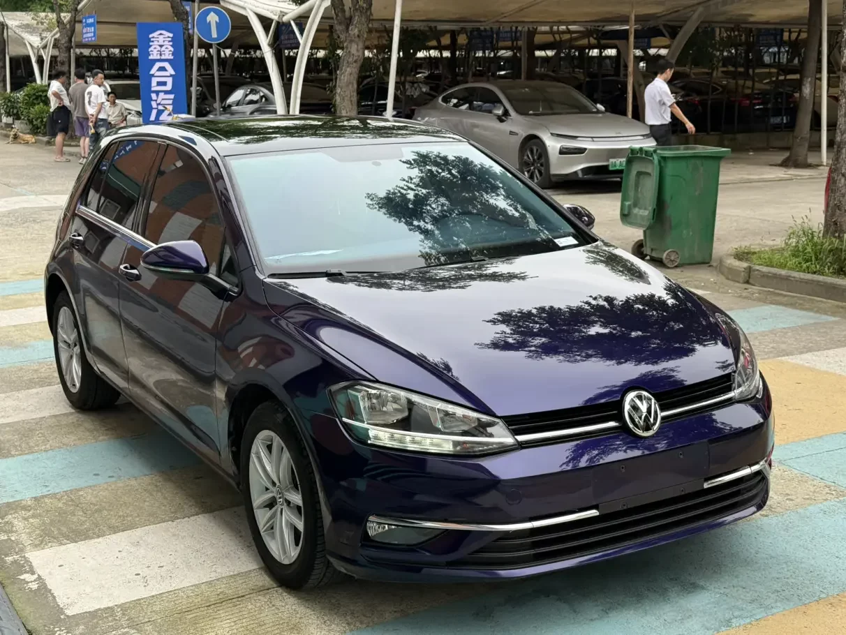 Volkswagen golf