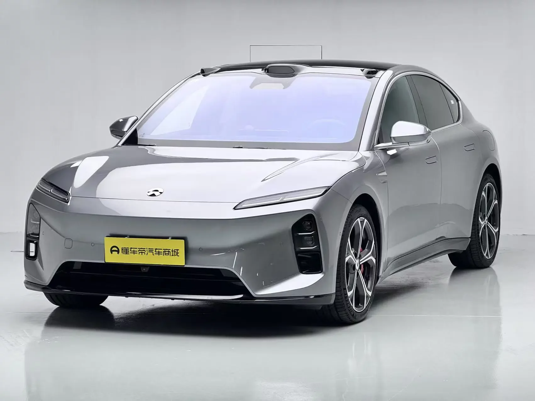 NIO ET5  из Китая