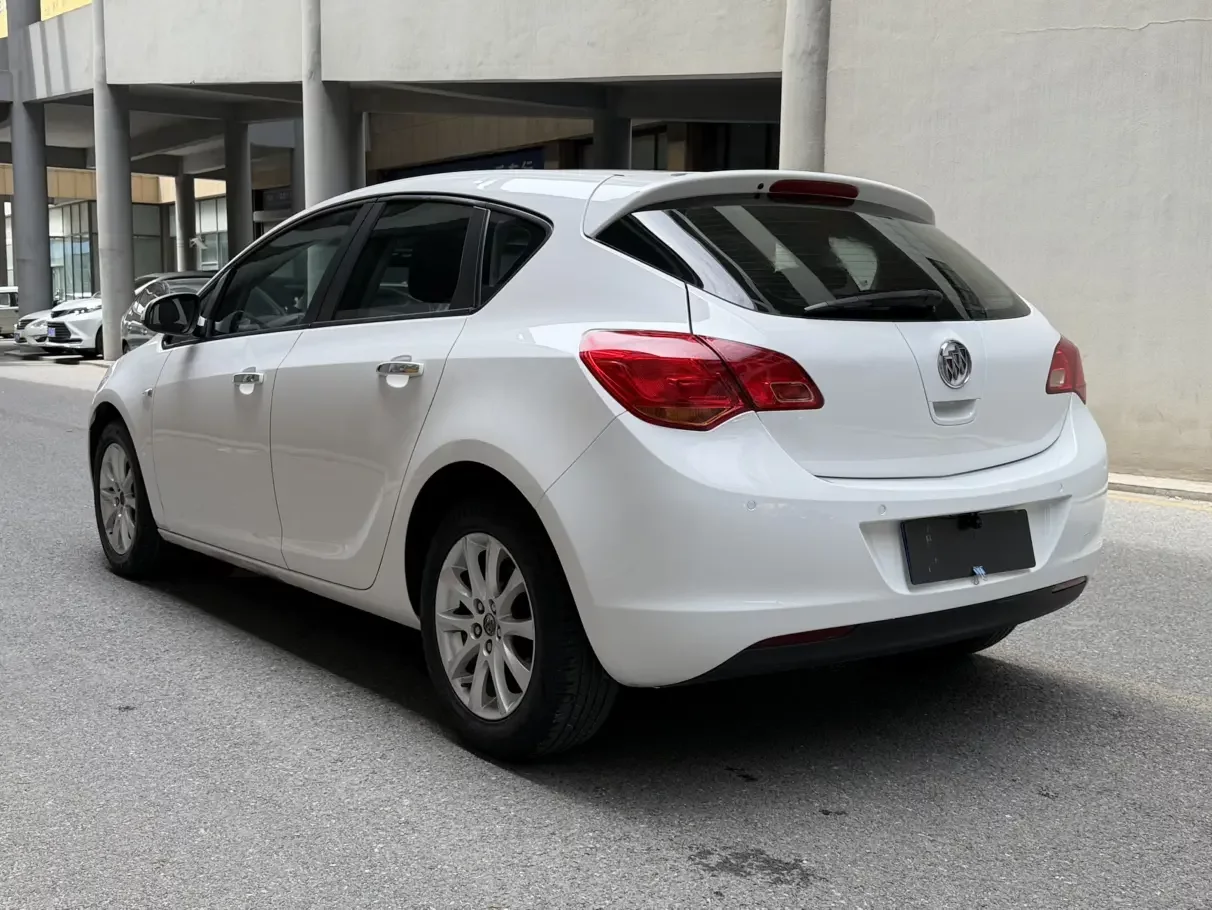 Buick Yinglang