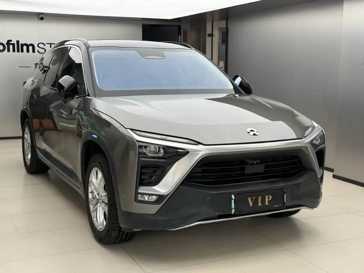 NIO ES8