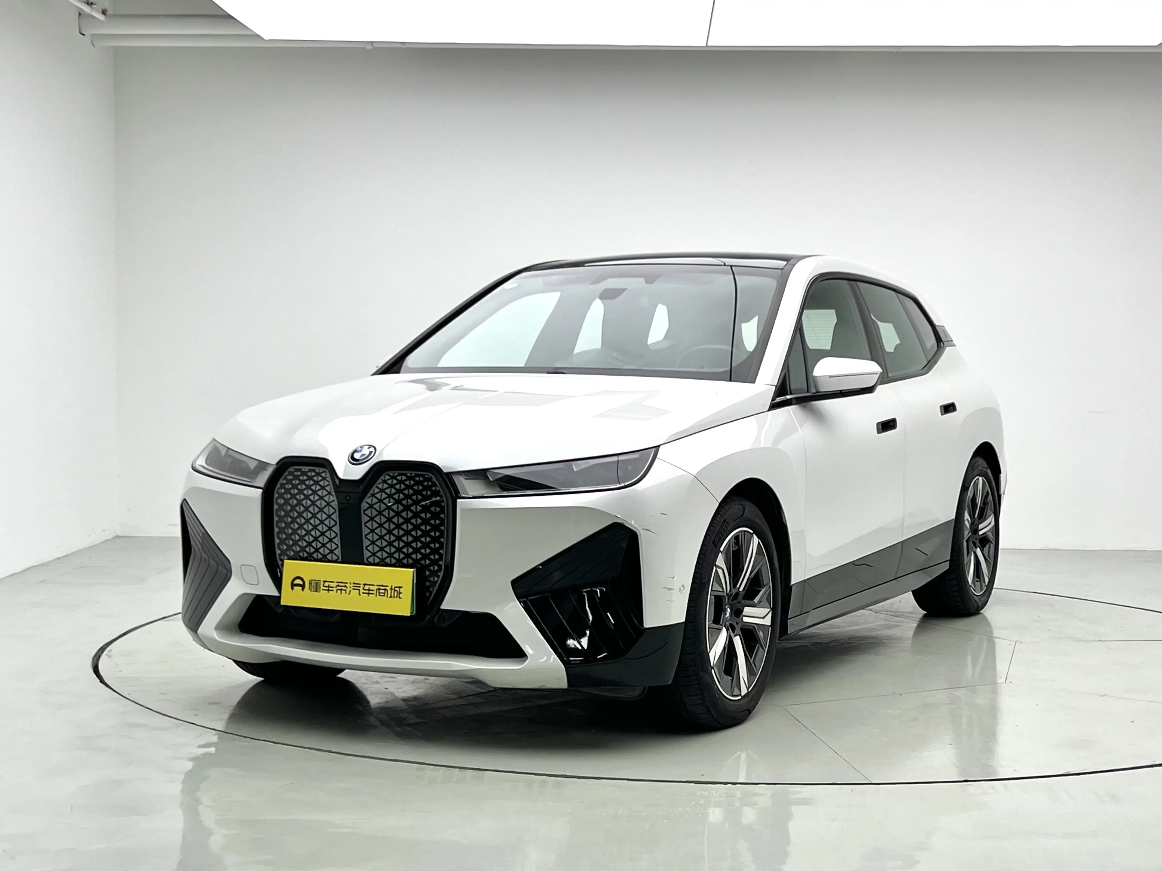 BMW iX