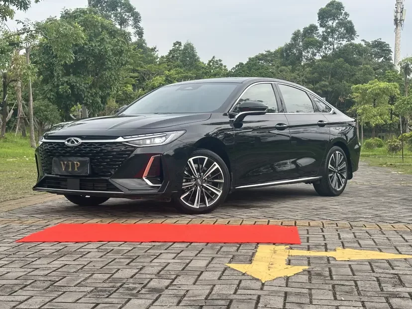 Chery Arrizo 8